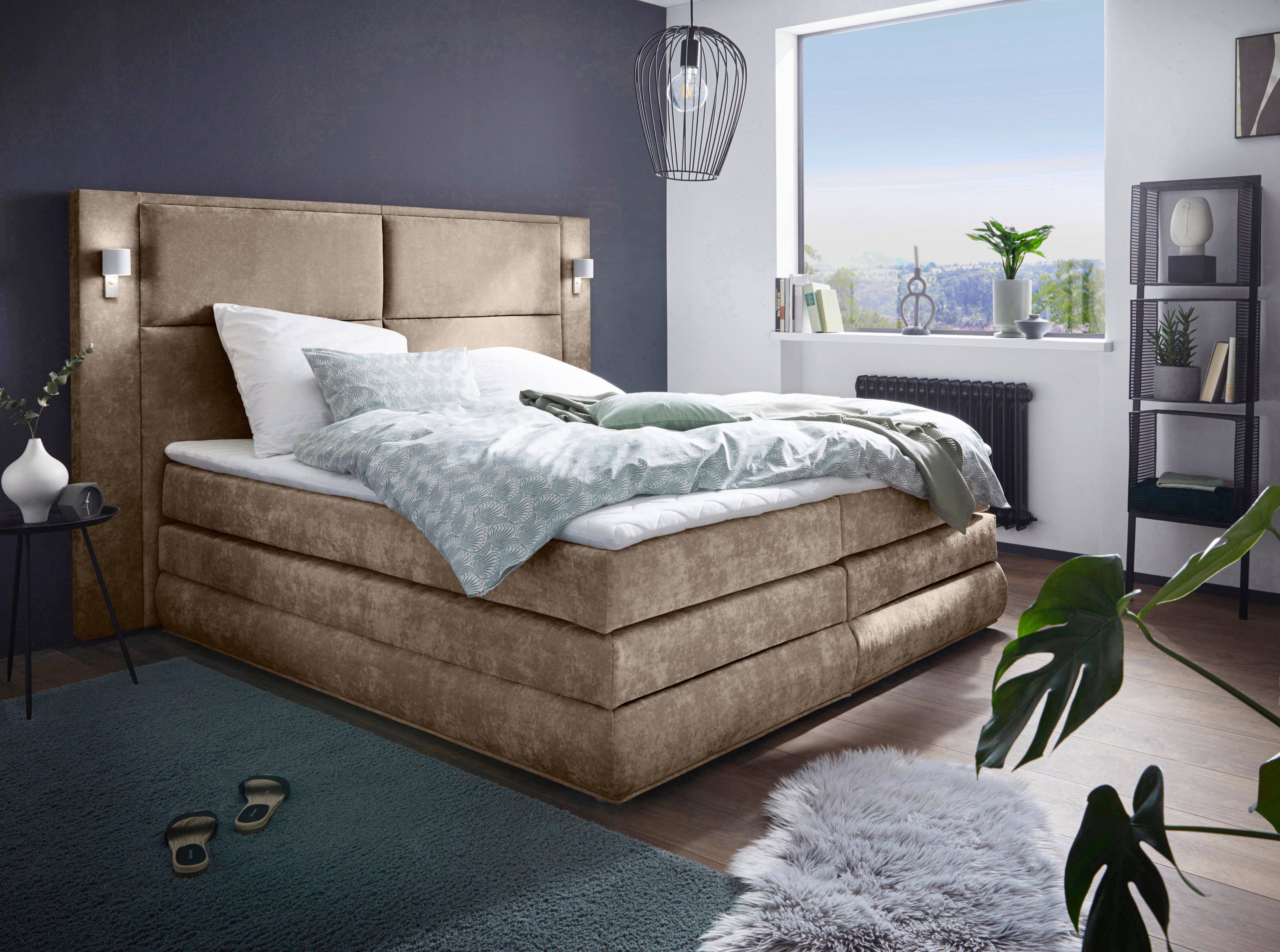 COLLECTION AB Boxspring Copenhagen inclusief bedkist, topmatras, naar keuze met ledverlichting boxsprings maat Luxe-microvezel IBIZA bruin