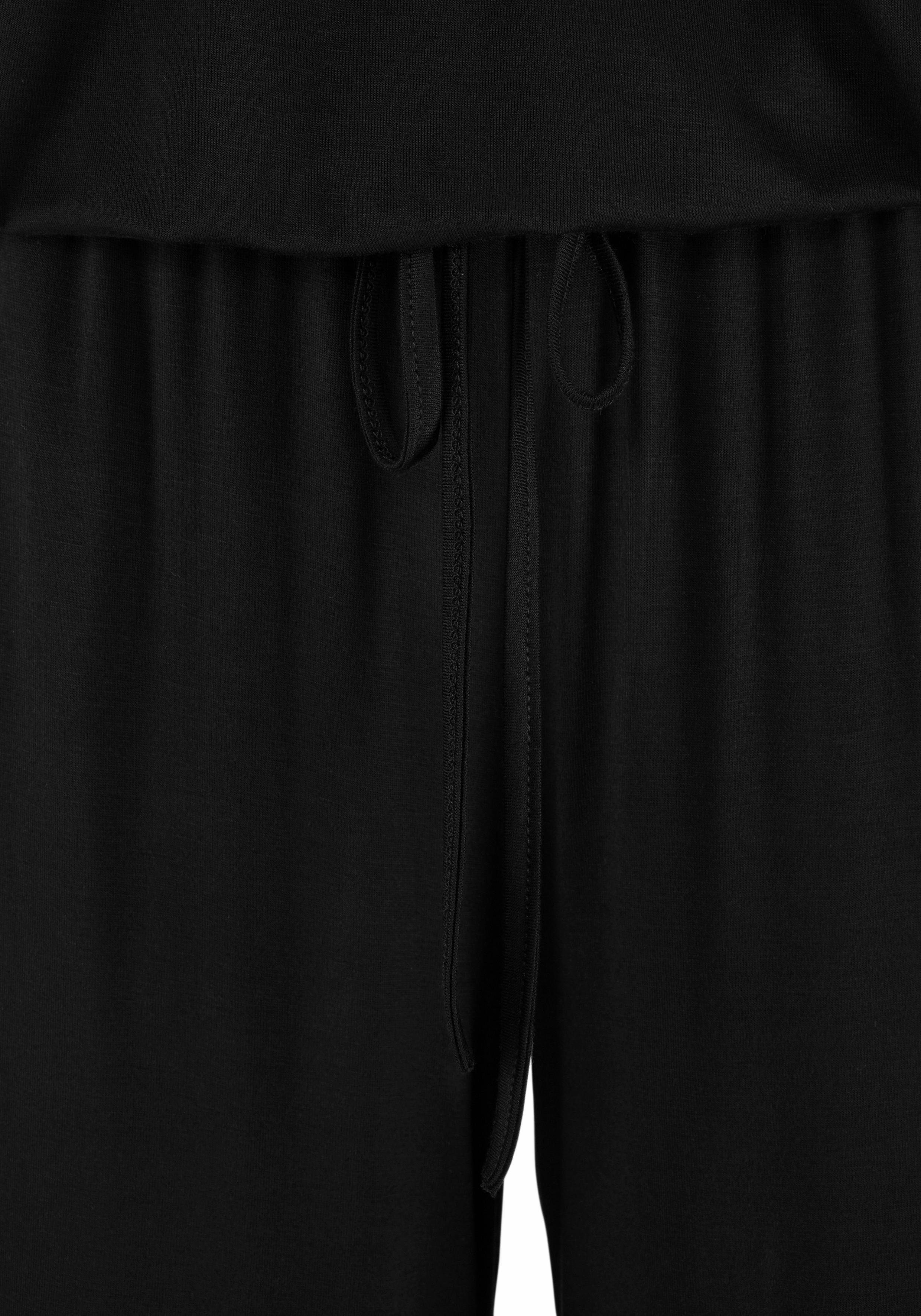 Lascana Jumpsuit met halterbandjes met kantinzet aan de hals, zomerse jumpsuit met zakken