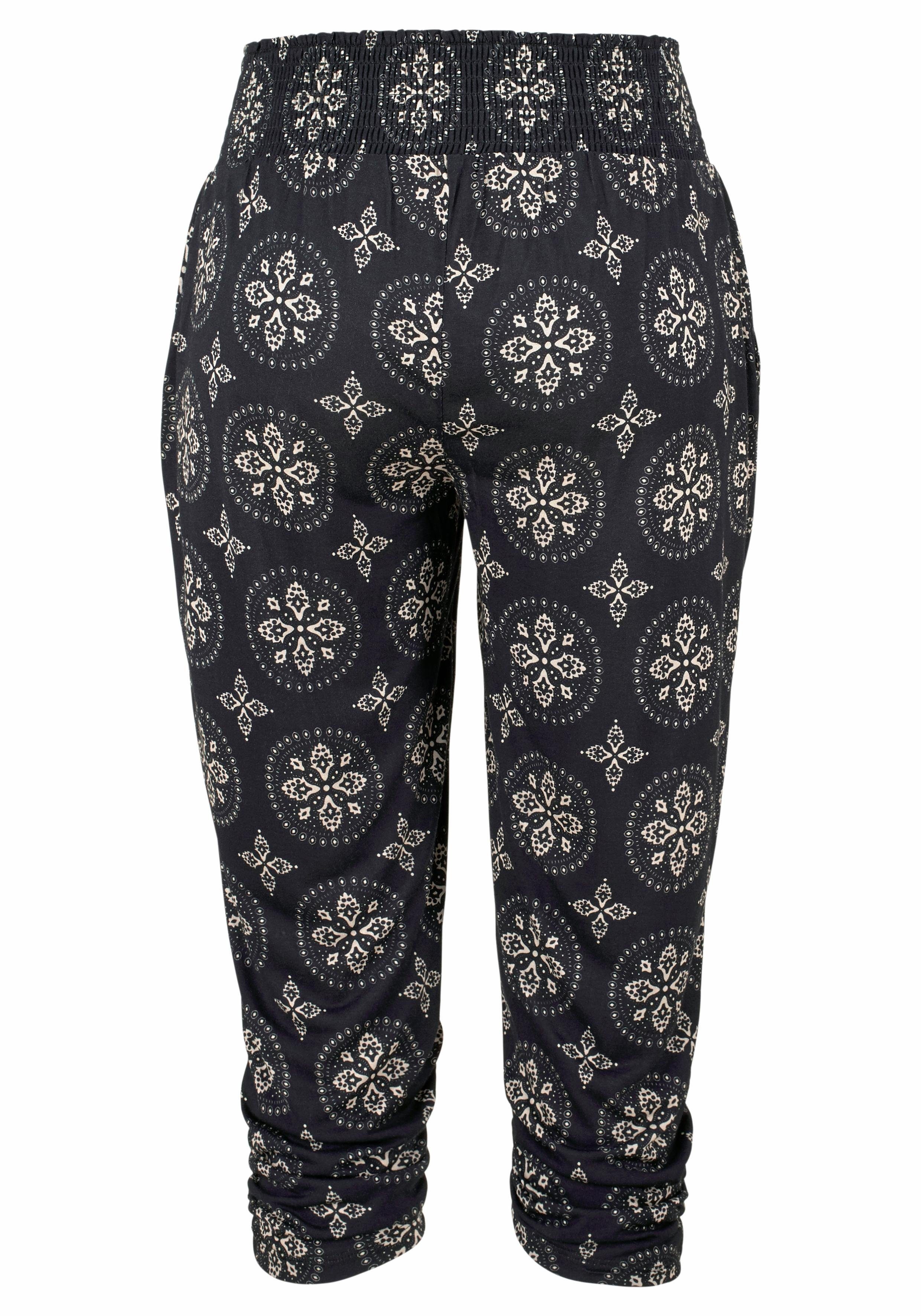 Lascana Strandcapri met all-over print en zakken, 3/4 broek, capribroek, elastisch