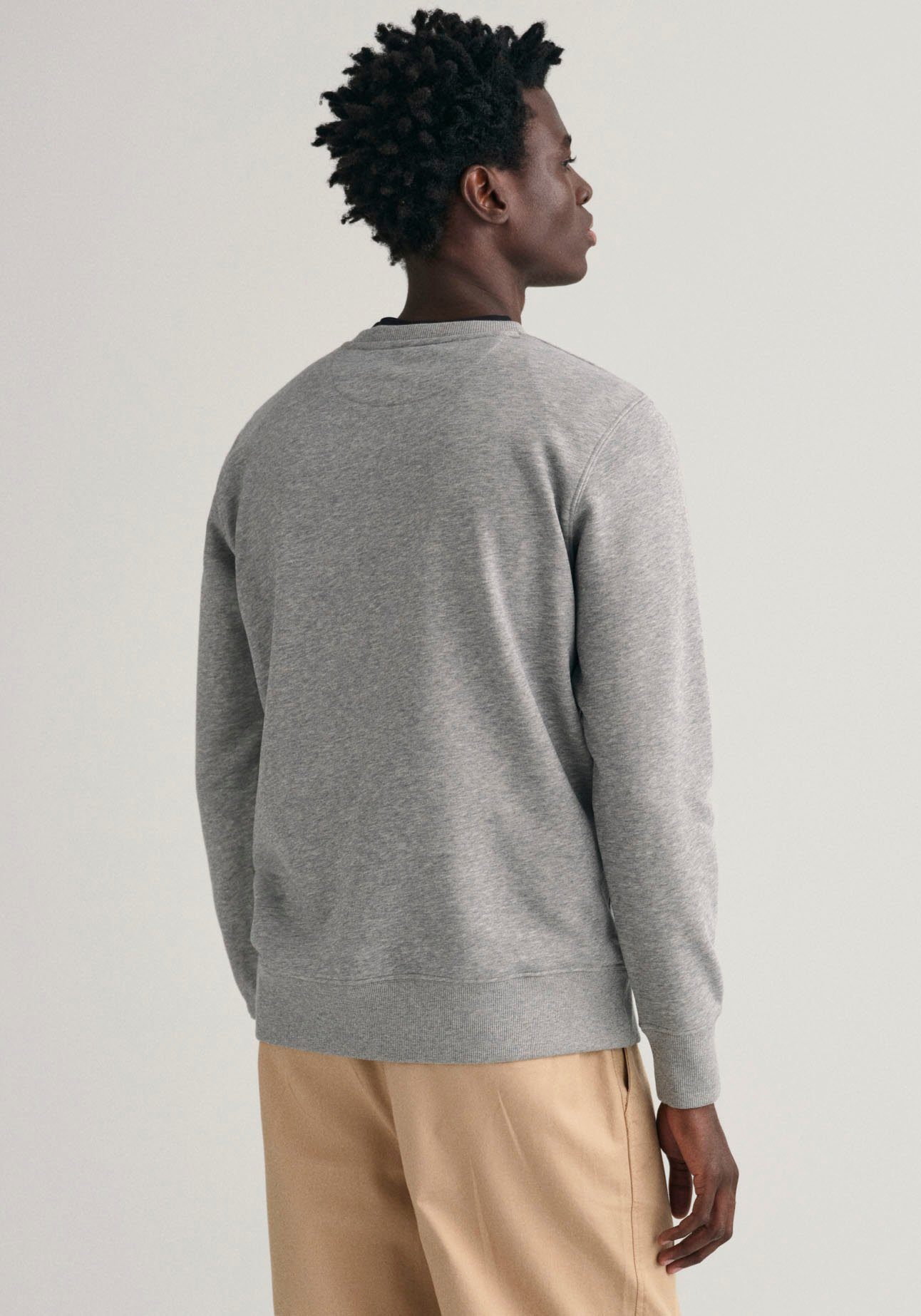 Gant Sweatshirt REG SHIELD C-NECK SWEAT met logoborduursel op borsthoogte