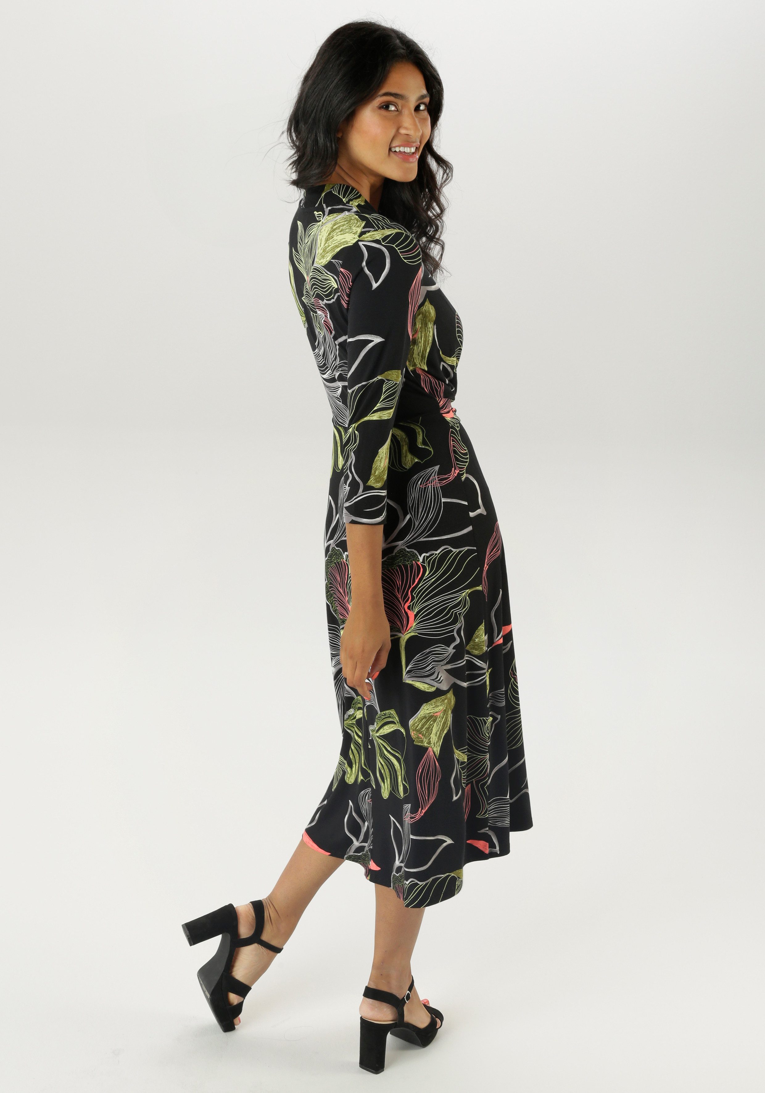 Aniston SELECTED Jerseyjurk met v-hals in wikkellook en binddetail - nieuwe collectie