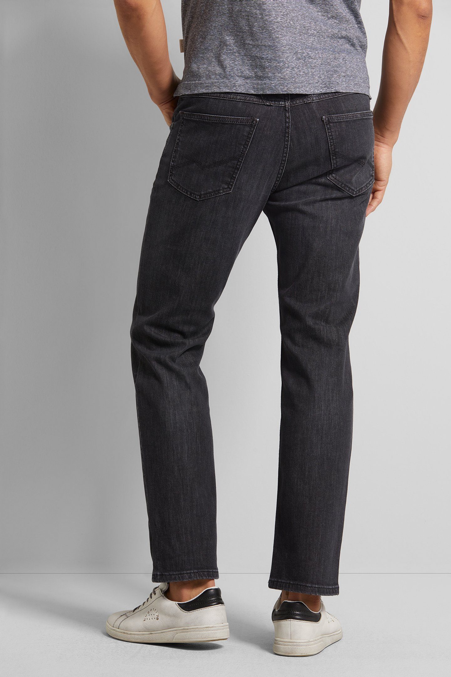 Bugatti 5-pocket jeans met een lichte used-look