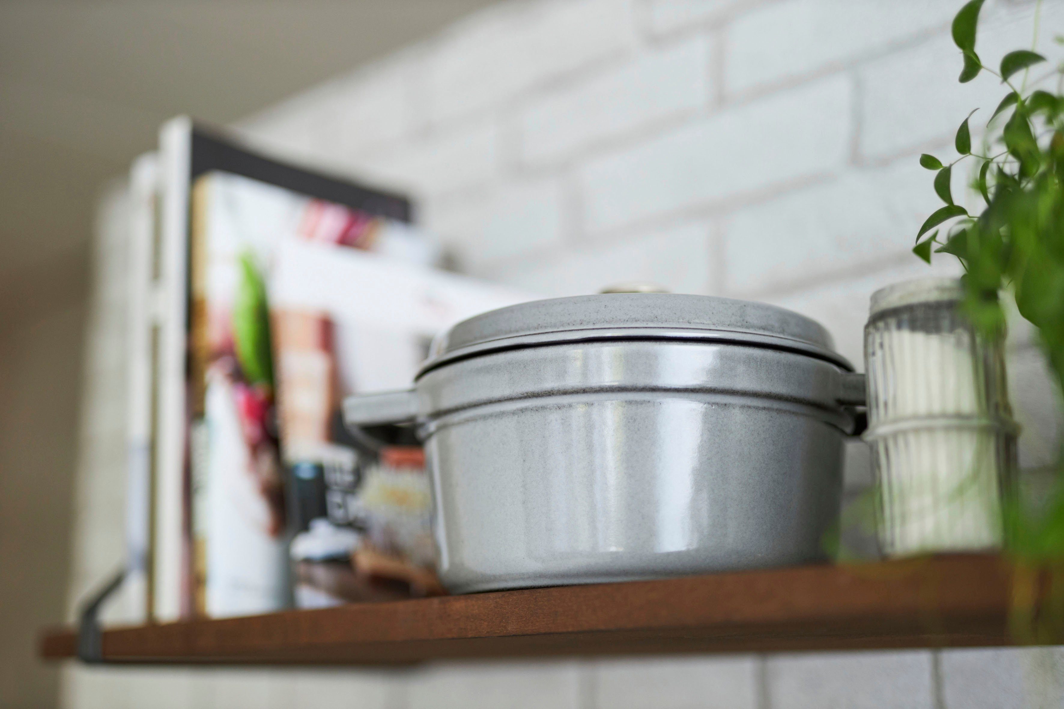 Staub Braadpan Cocotte robust, duurzaam, perfecte hitteverdeling, aroma-regendeksel (1-delig)