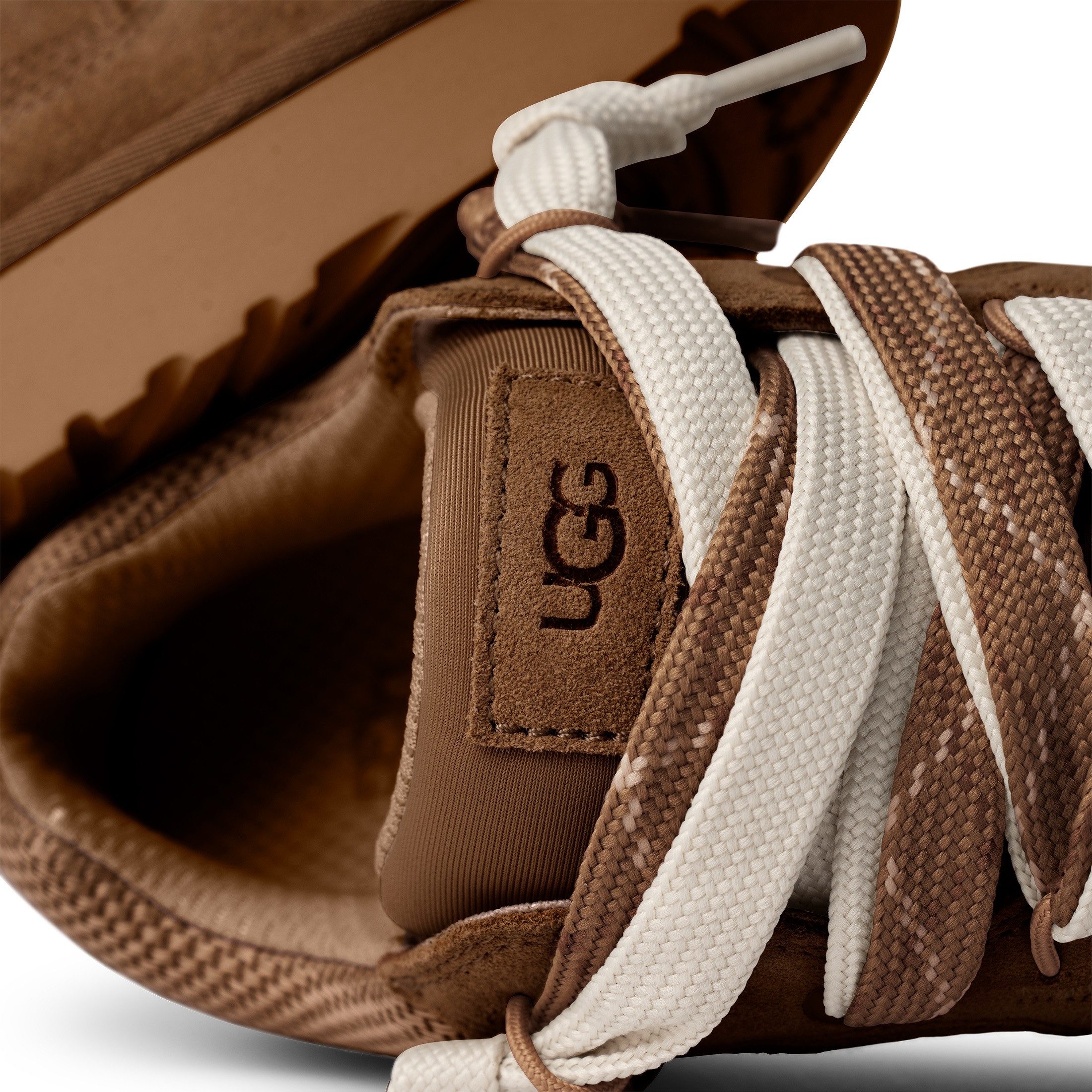 UGG Sneakers LO LOWMEL Plateausneaker, veterschoen met EVA-voetbed