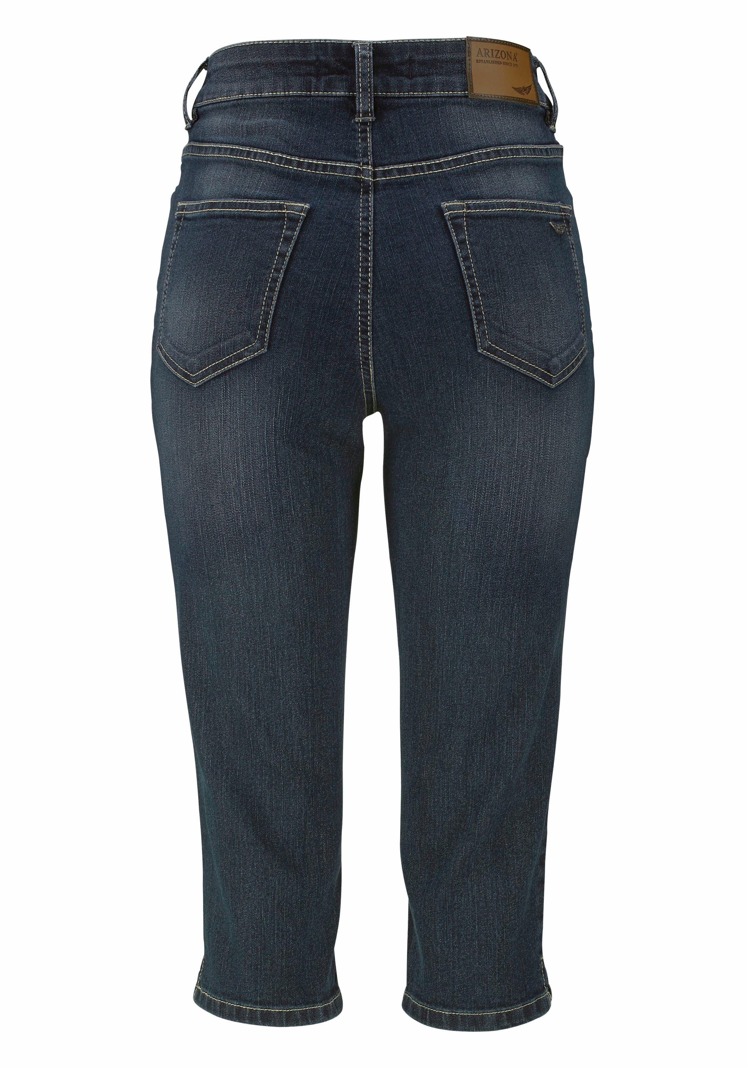 Arizona Capri jeans Met splitje in de zoom smalle pasvorm, met stijlvolle studs, hoge taille