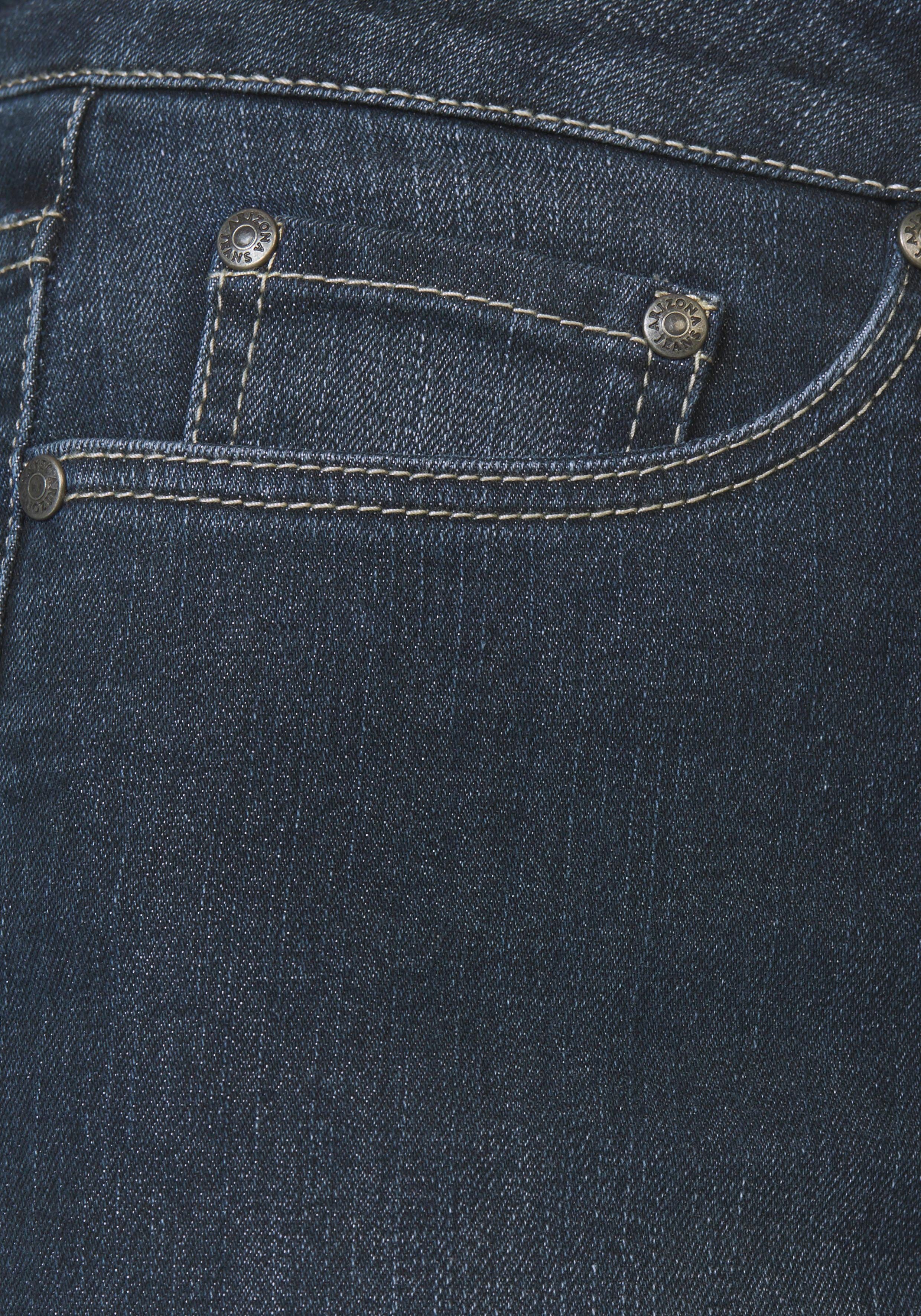 Arizona Capri jeans Met splitje in de zoom smalle pasvorm, met stijlvolle studs, hoge taille
