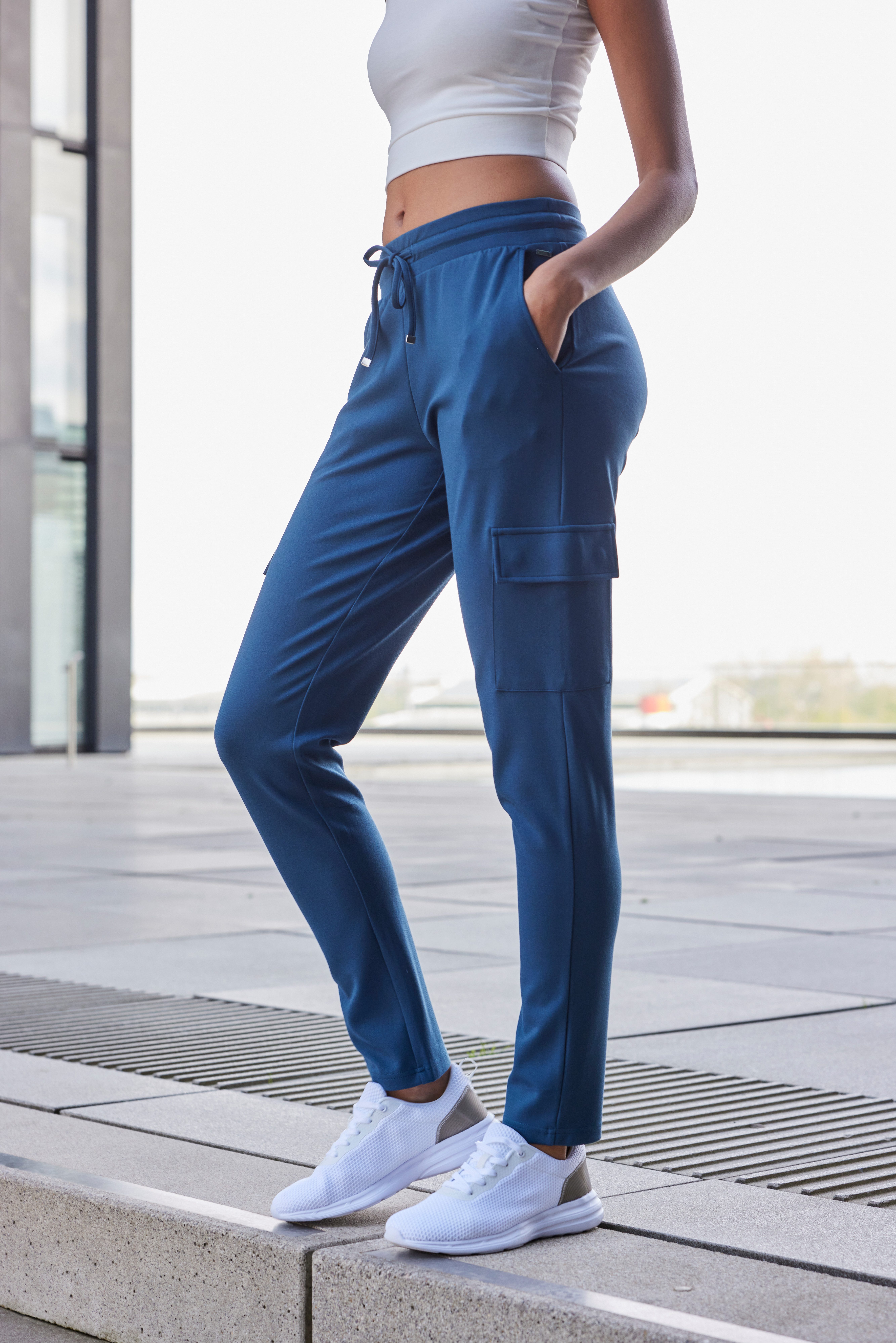 Lascana Cargobroek in zacht vloeiend materiaal, loungewear