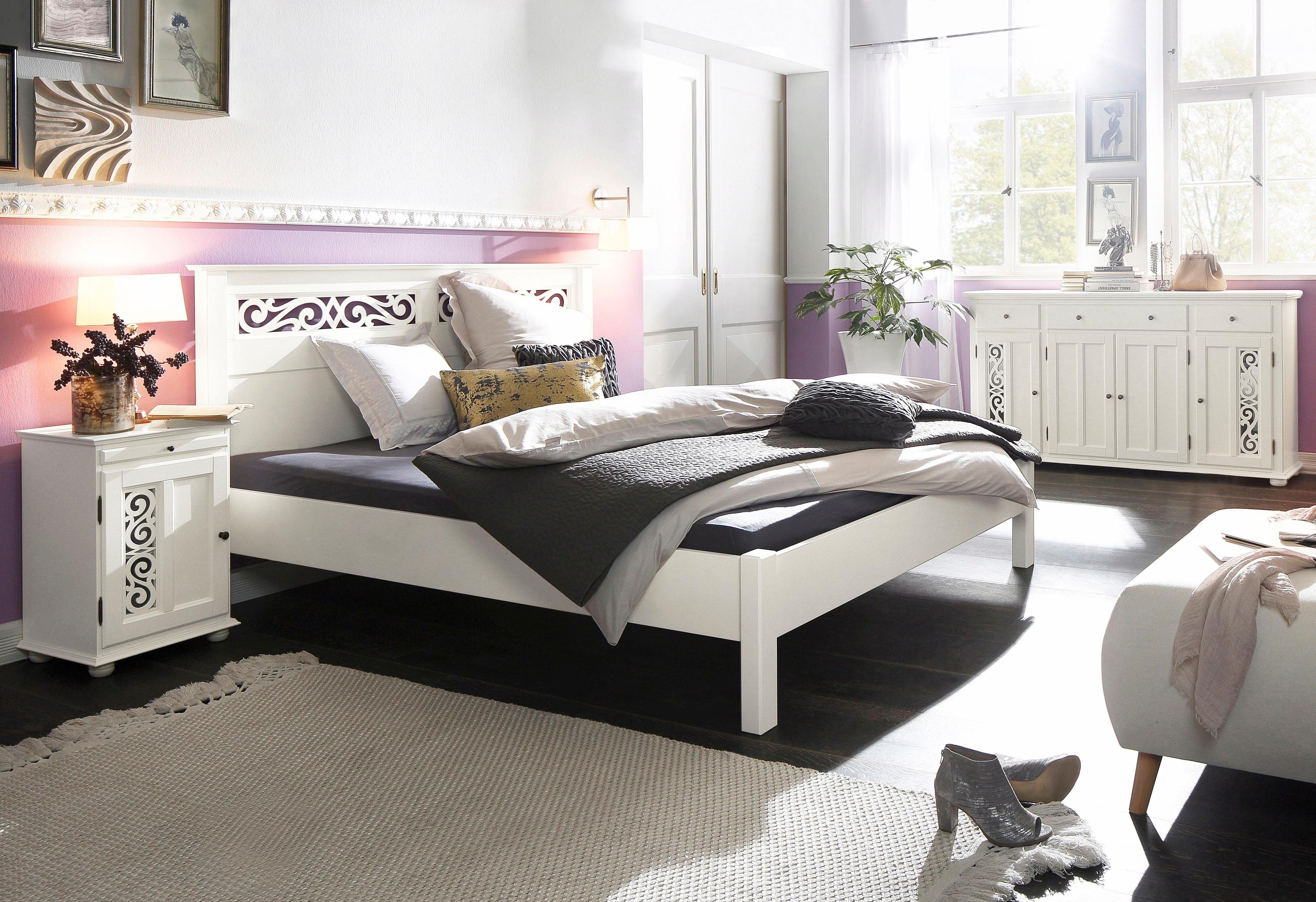 Home affaire Bed Arabeske van mooi massief beukenhout, met decoratief freeswerk in het hoofdbord
