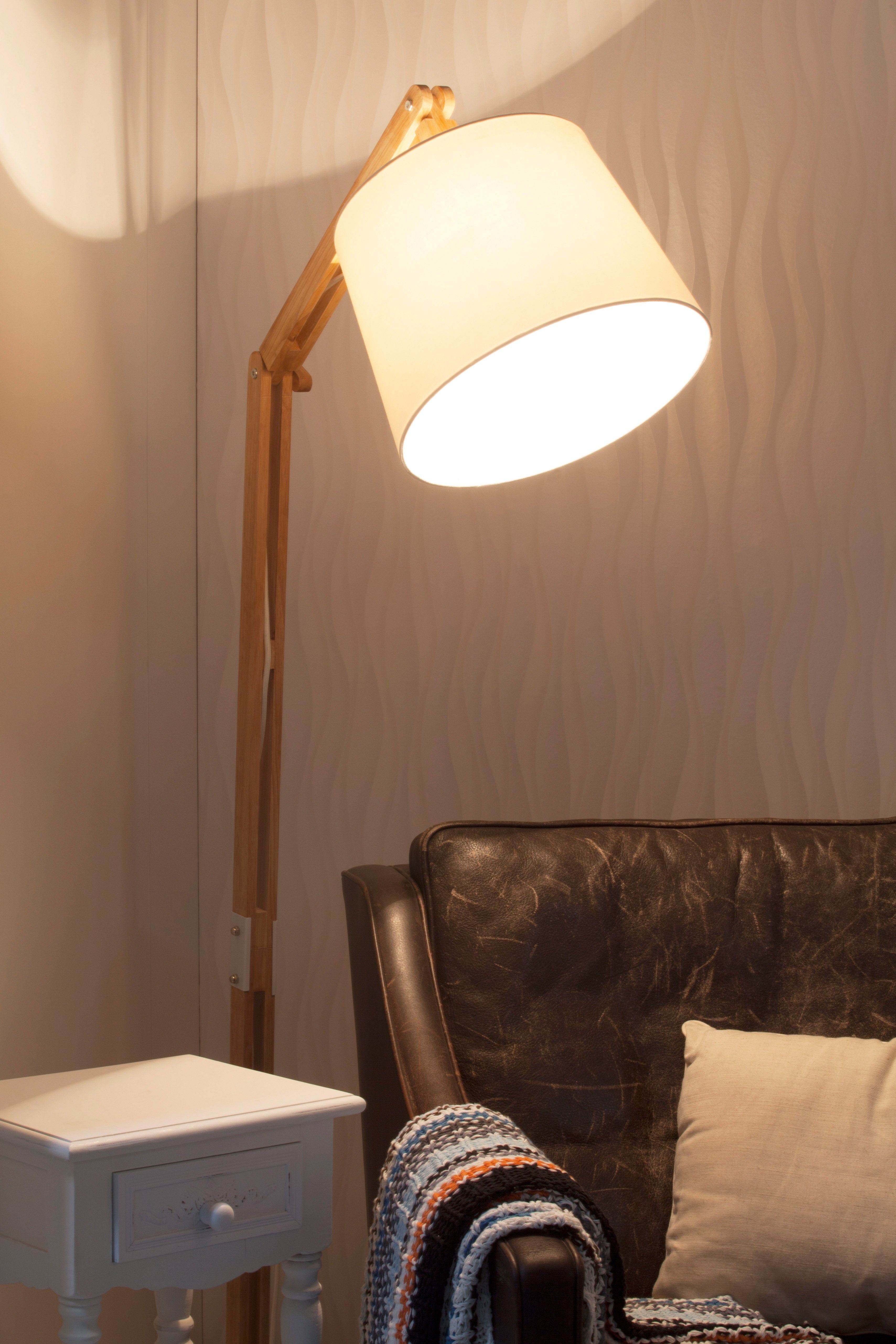 Brilliant Leuchten Staande lamp Carlyn 163 cm hoogte, e27 max. 60 w, met witte stoffen kap, hout / metaal/textiel