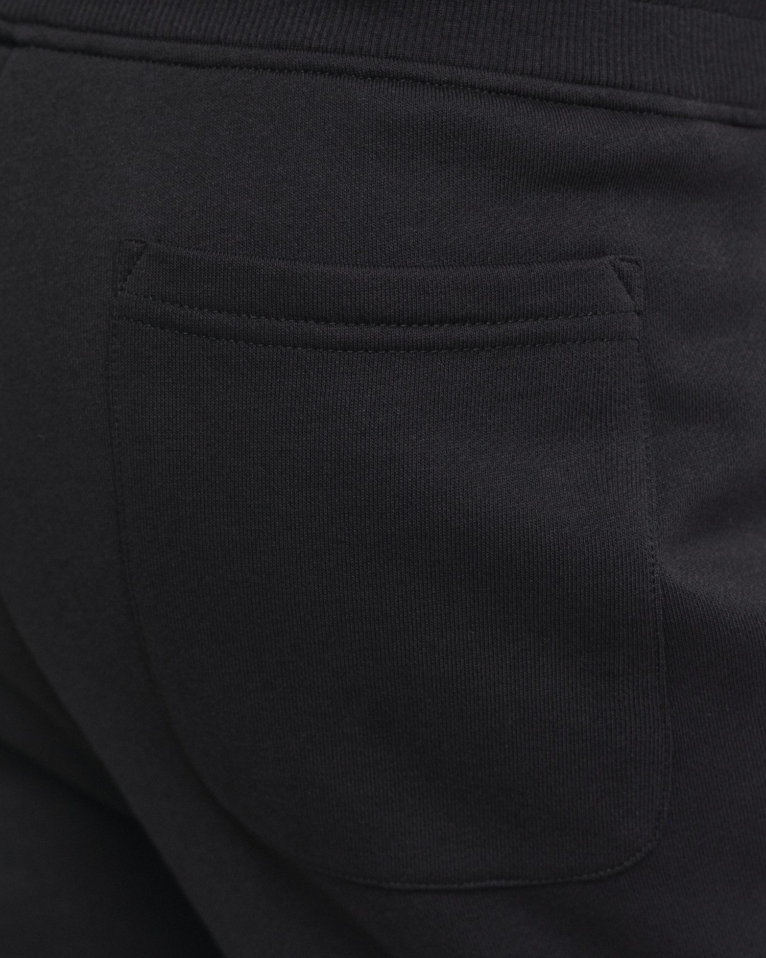 Gant Sweatbroek REG SHIELD SWEATPANTS met logo-borduurwerk onder de boord
