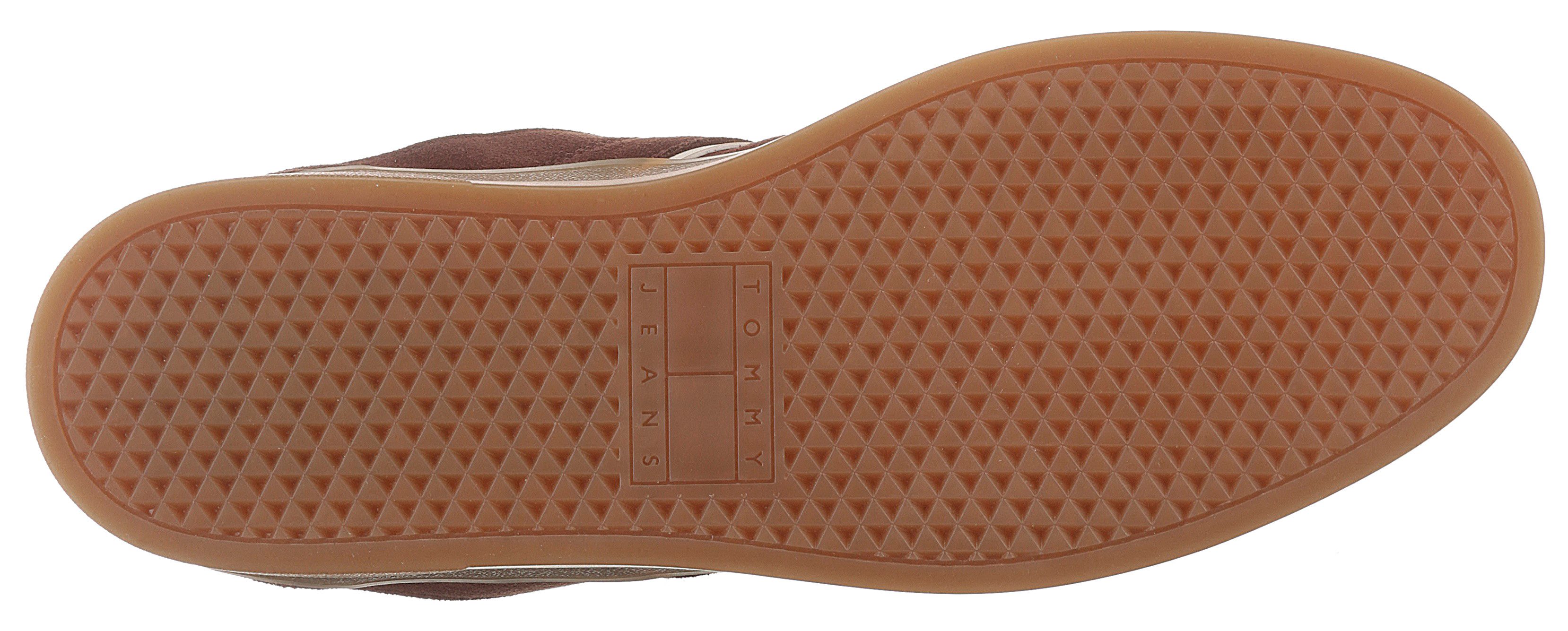 TOMMY JEANS Plateausneakers THE GREENWICH SUEDE , vrijetijdsschoen, halfschoen, veterschoen met gepolsterde schacht