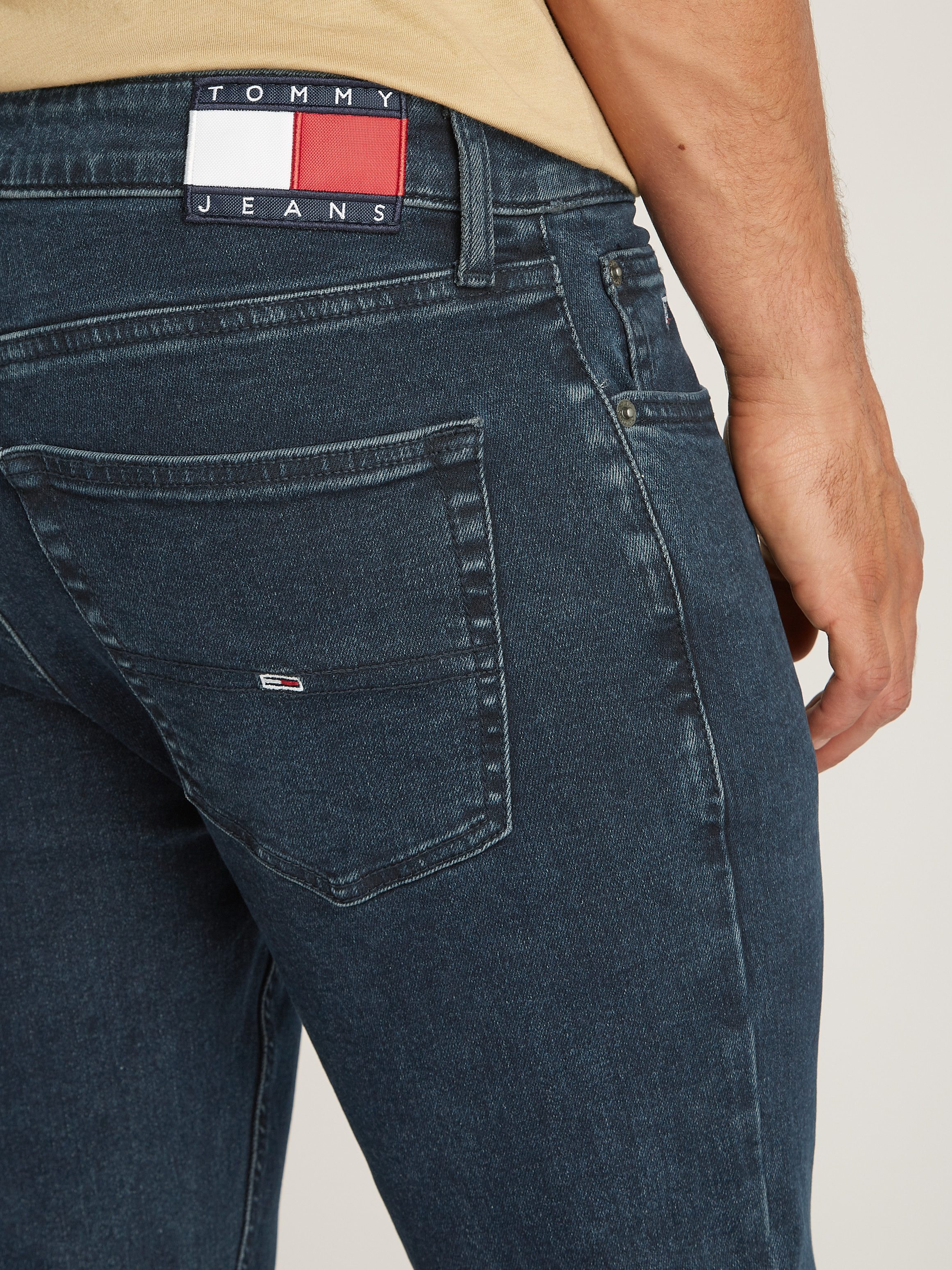 TOMMY JEANS Tapered jeans met logoborduursels