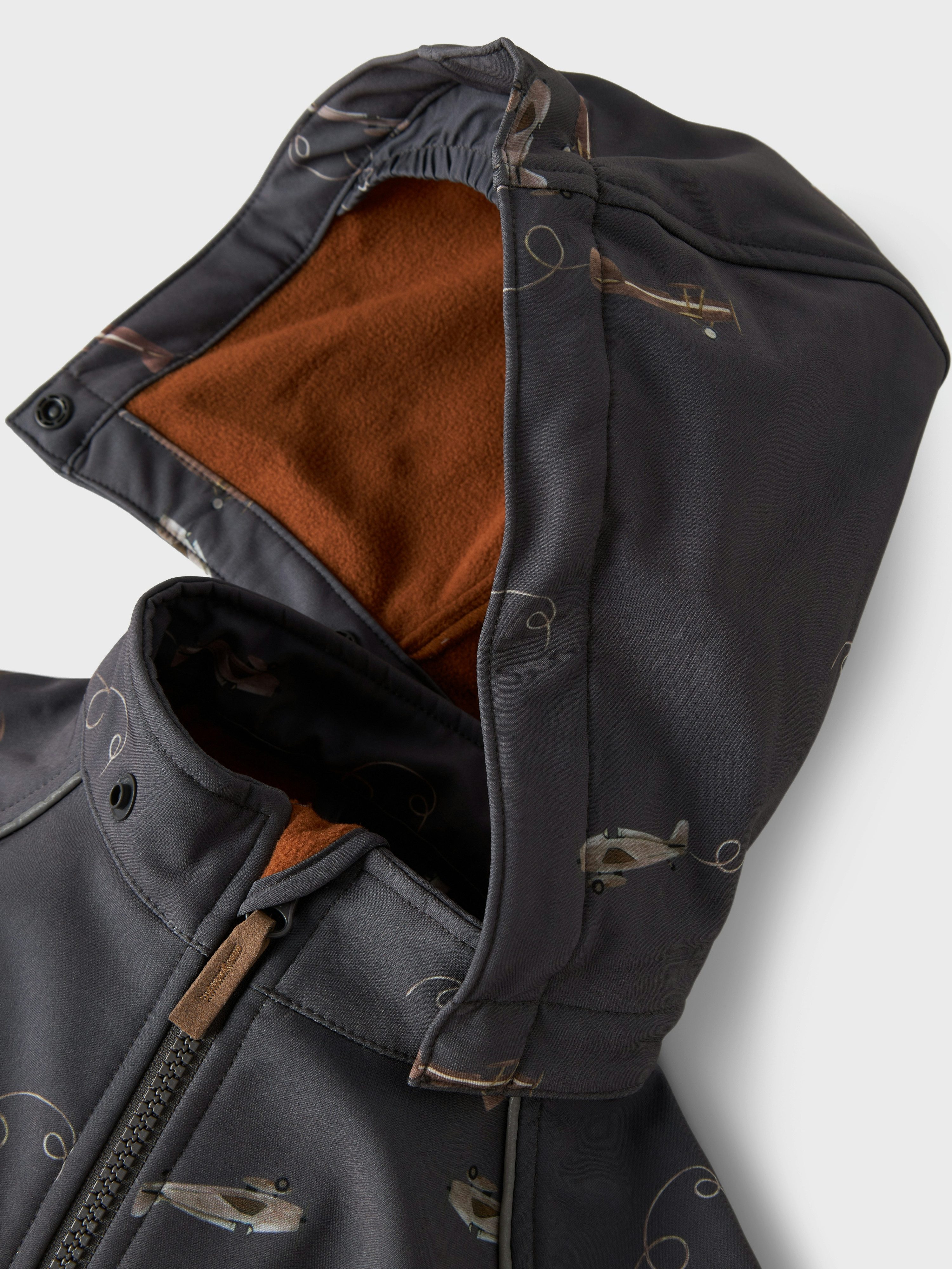Name It Jumpsuit NMMALFA08 SOFTSHELL SUIT AOP 1FO NOOS met decoratieve en reflecterende details