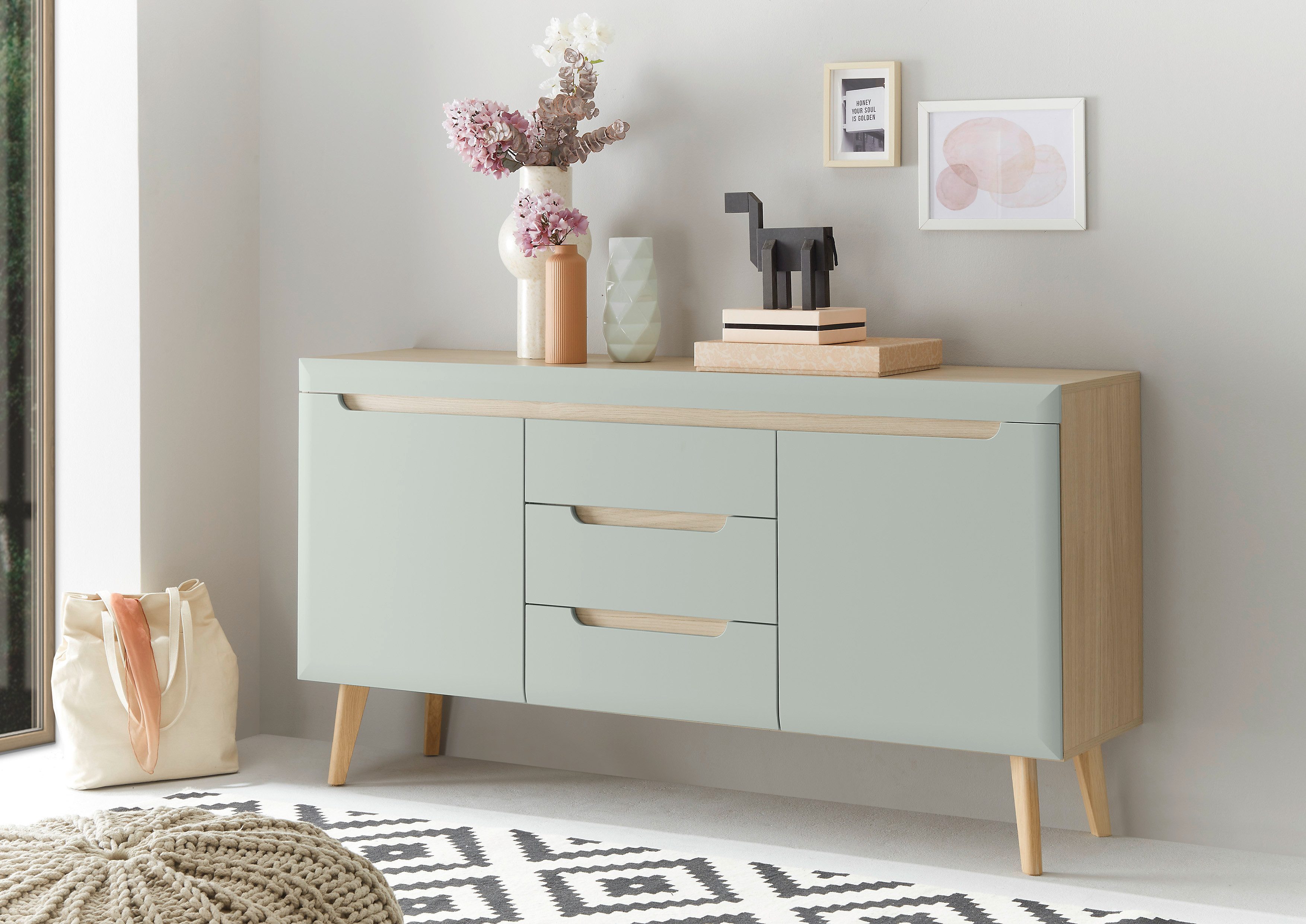 INOSIGN Dressoir Torge, dressoir, commode, ladekast afgeschuinde poten, drie kleuren, scandi design, 160 cm breed (1 stuk) dressoirs bruin