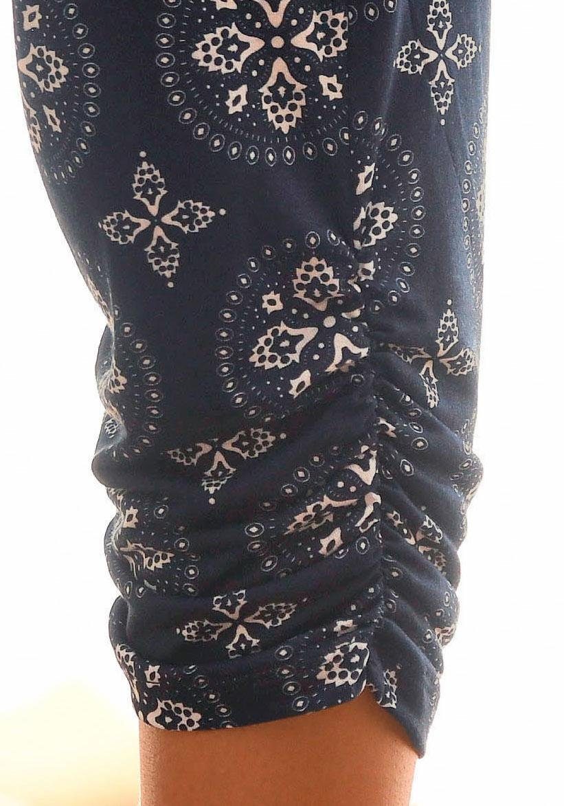 Lascana Strandcapri met all-over print en zakken, 3/4 broek, capribroek, elastisch