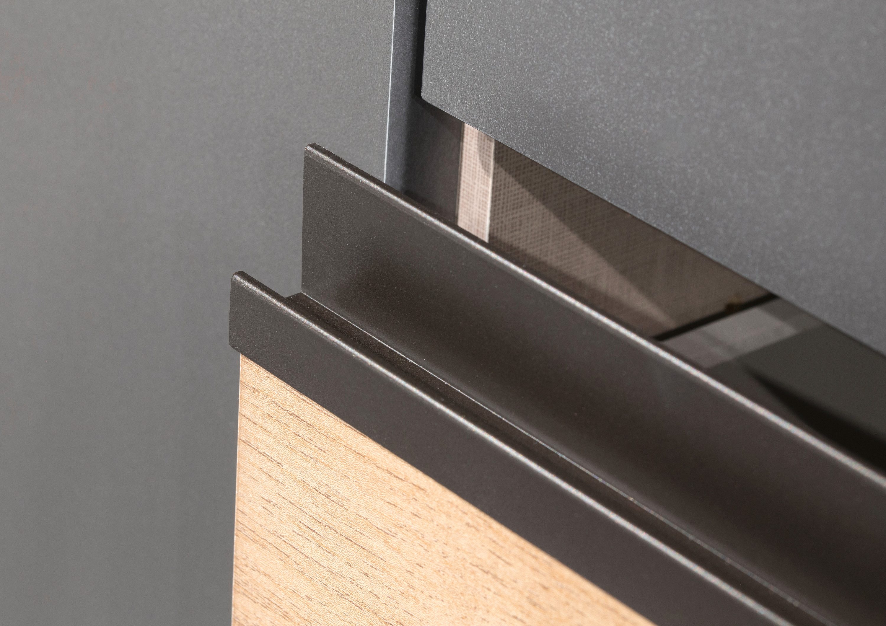 rauch Draaideurkast Kledingkast Kast Garderobe Wasmand COSTA Breedte 91 cm greeploze front met push-to-open functie MADE IN GERMANY
