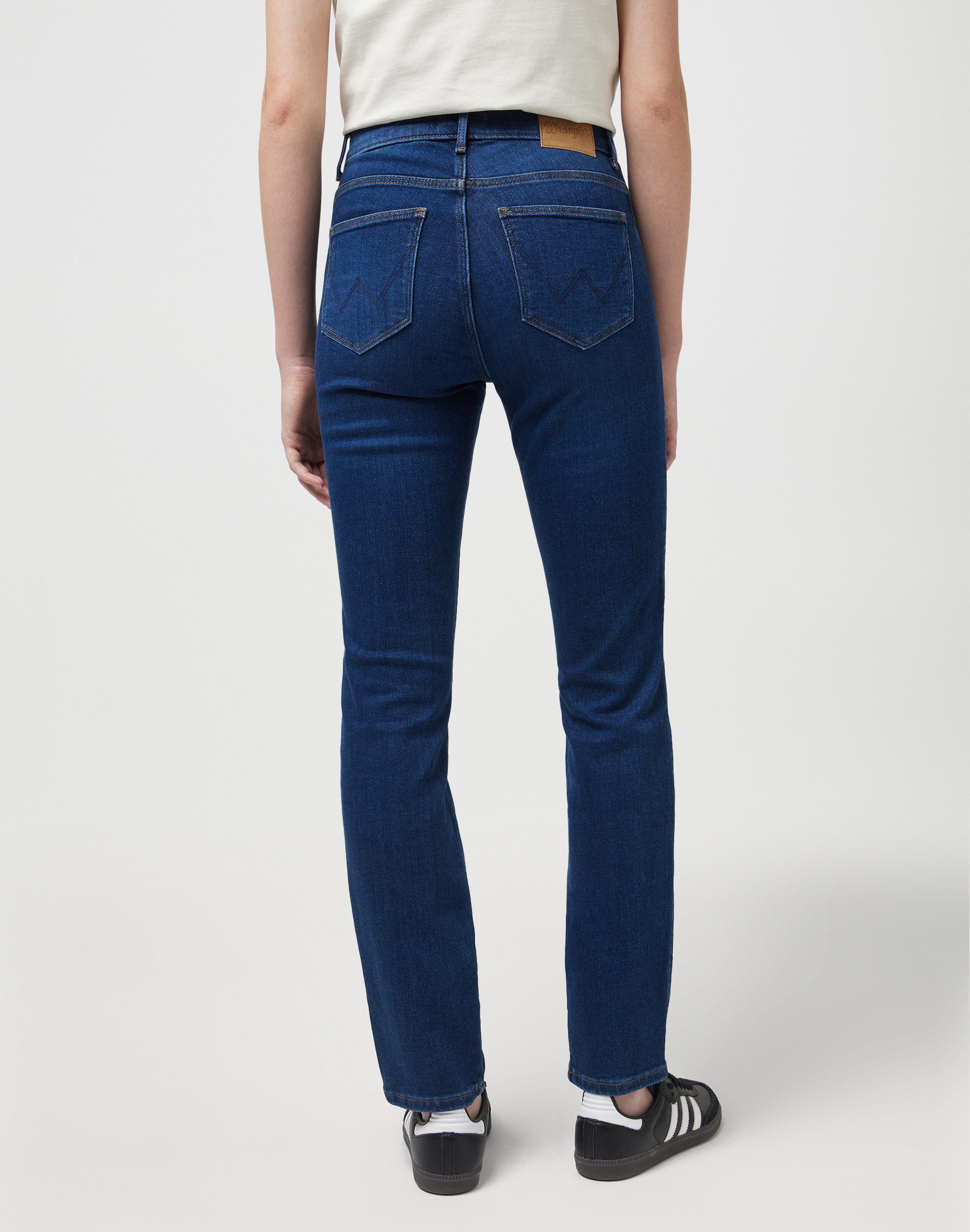 Wrangler 5-pocket jeans met contrastkleurige naden