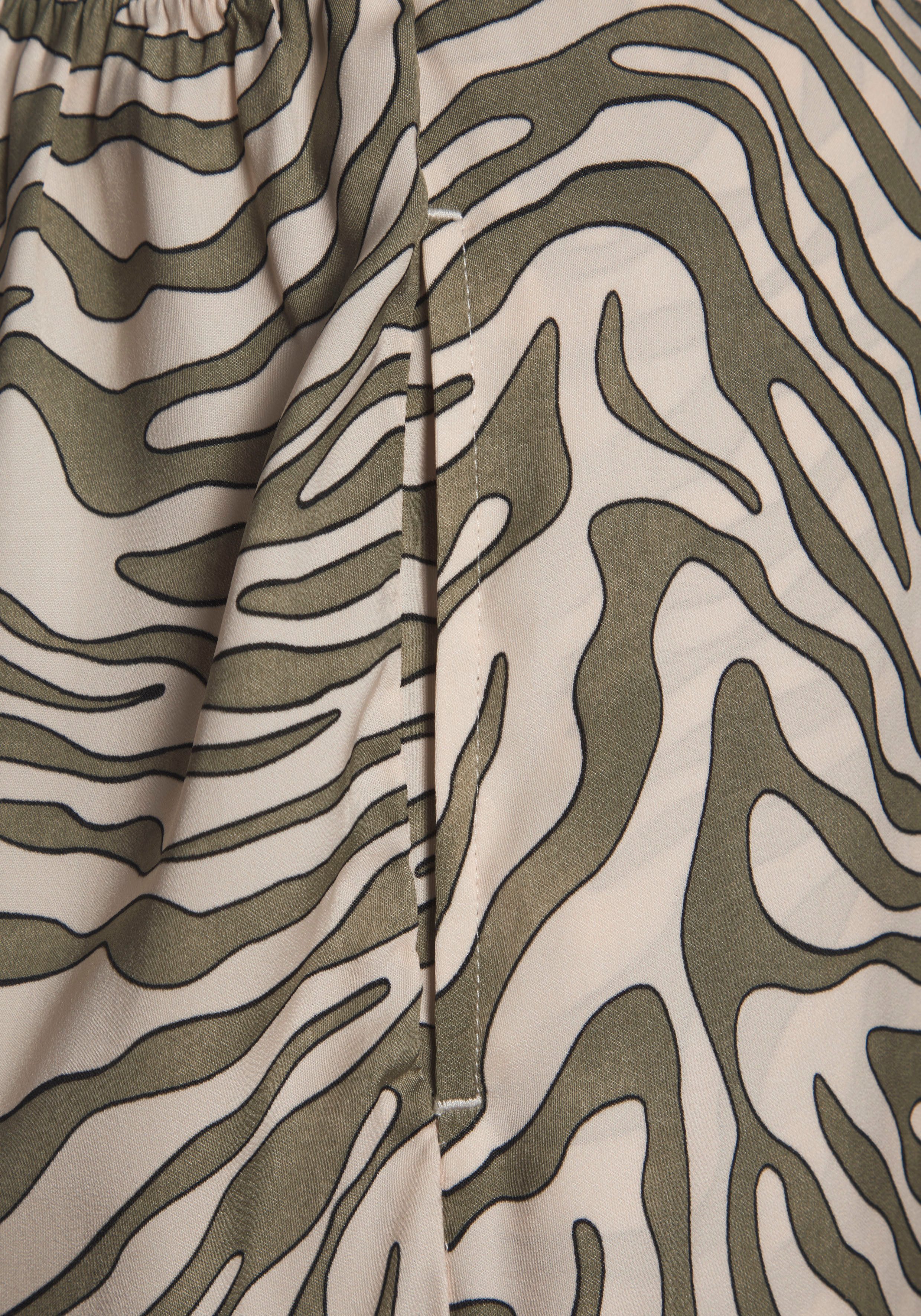 Lascana Geweven broek van satijn met dierenprint luchtige stofbroek met zakken strandbroek