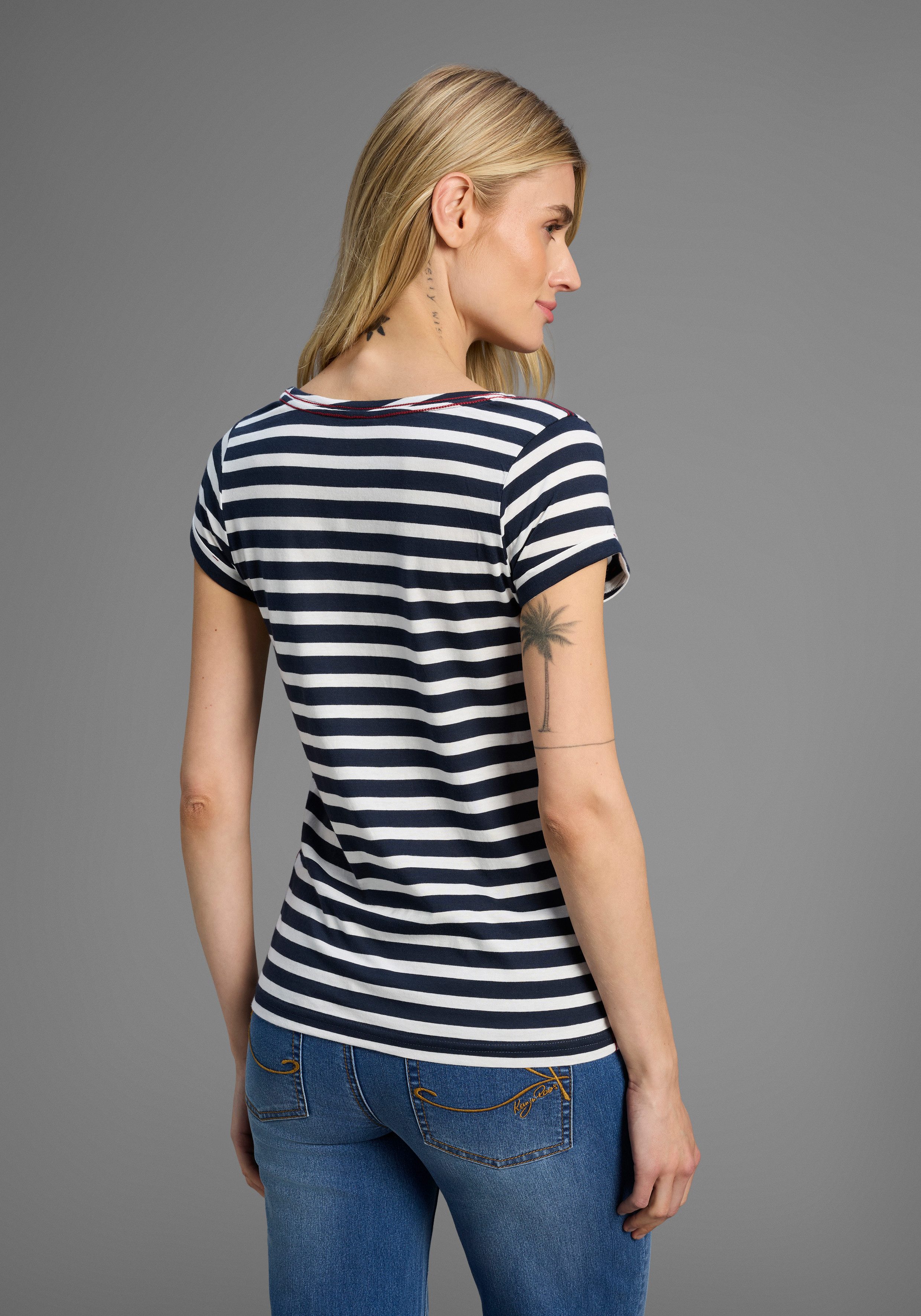 KangaROOS Shirt met print Korte mouwen, figuurvolgende snit, met metallic-print
