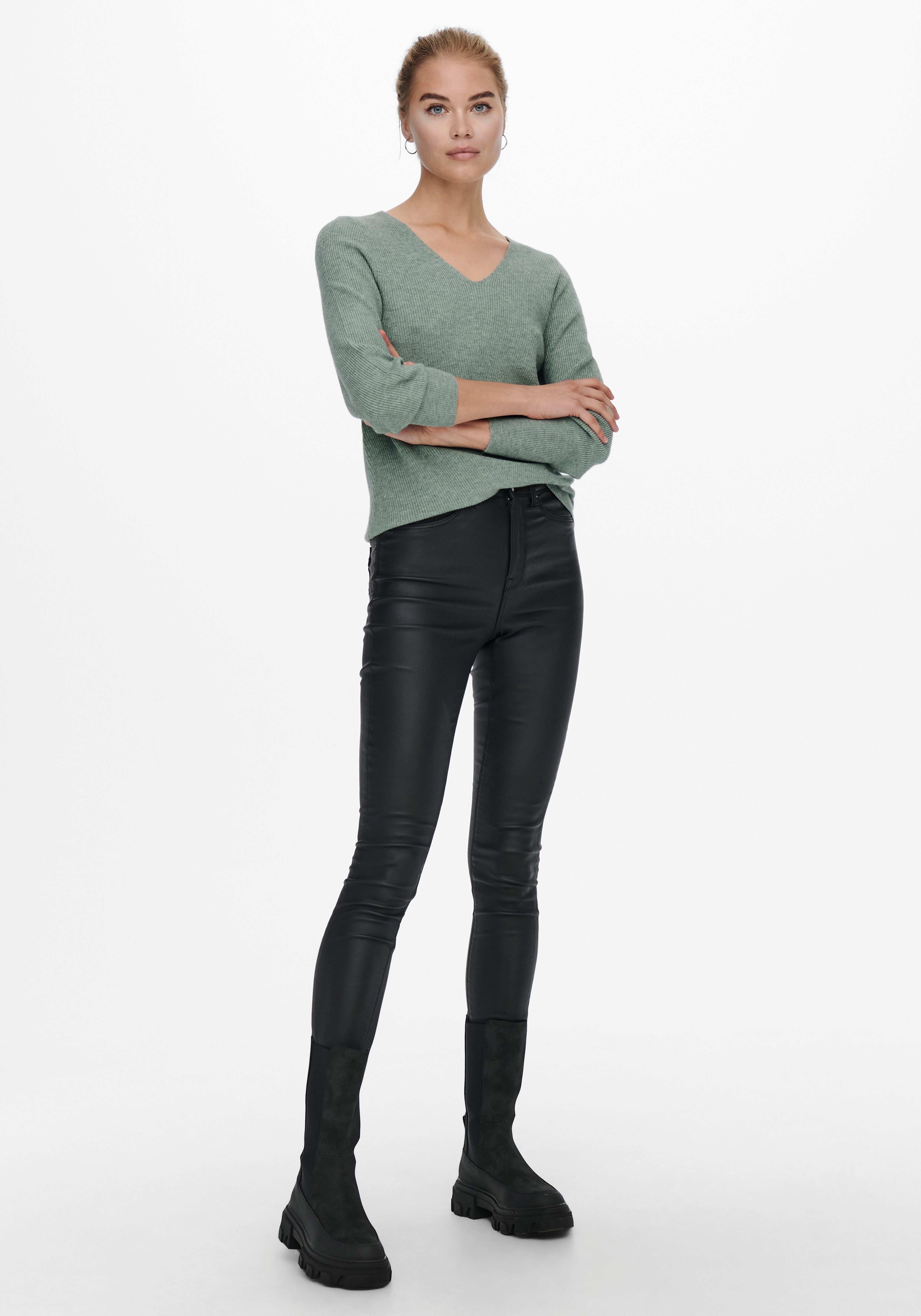 Only Trui met V-hals ONLATIA L/S V-NECK CUFF KNT