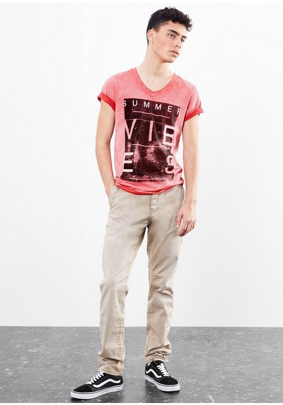 Cold pigment dyed printed shirt Cold pigment dyed printed shirt