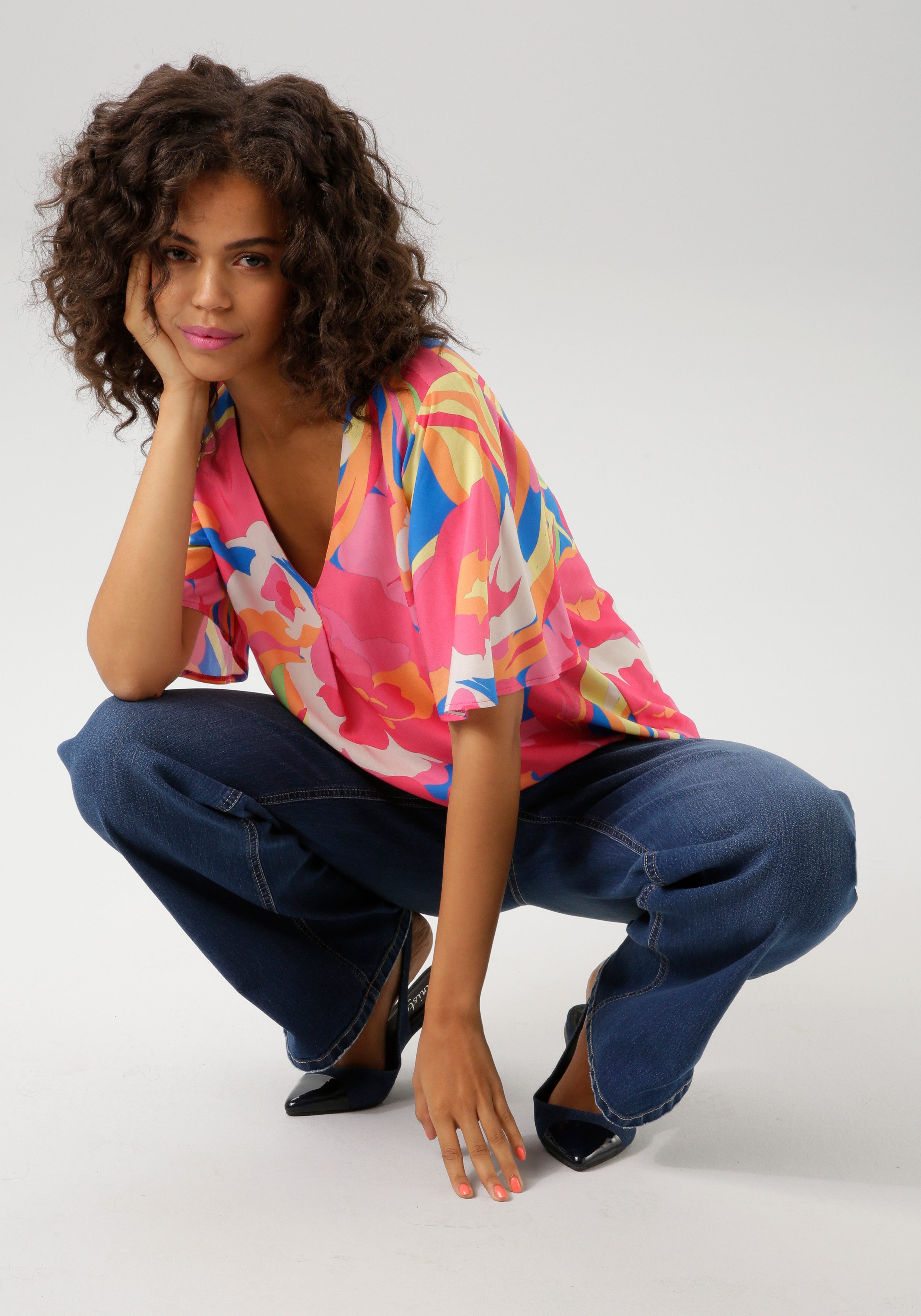 Aniston CASUAL Blouse zonder sluiting met fantasierijke grafische print