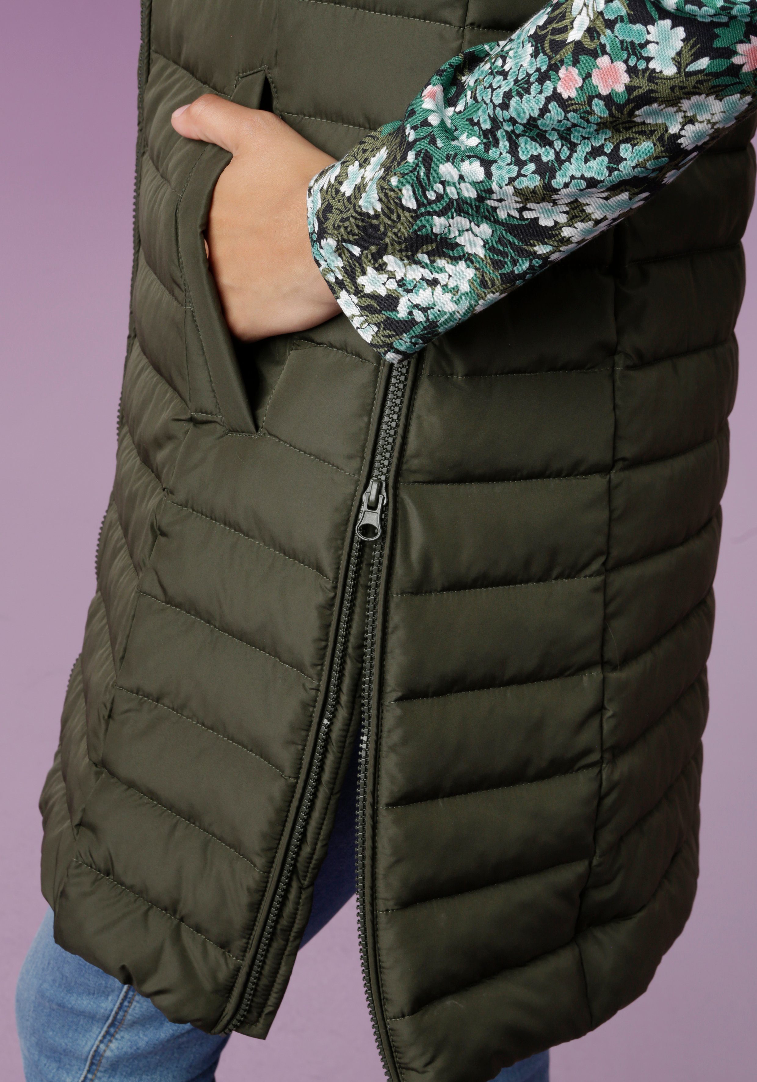 Aniston CASUAL Bodywarmer met verstelbare capuchon