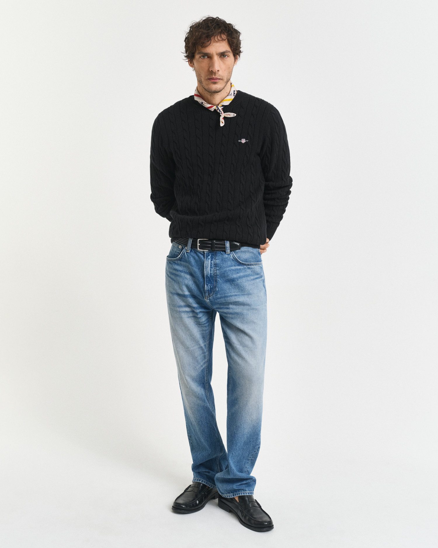 Gant Gebreide trui COTTON CABLE C-NECK met wapen-logo borduurwerk op de borst