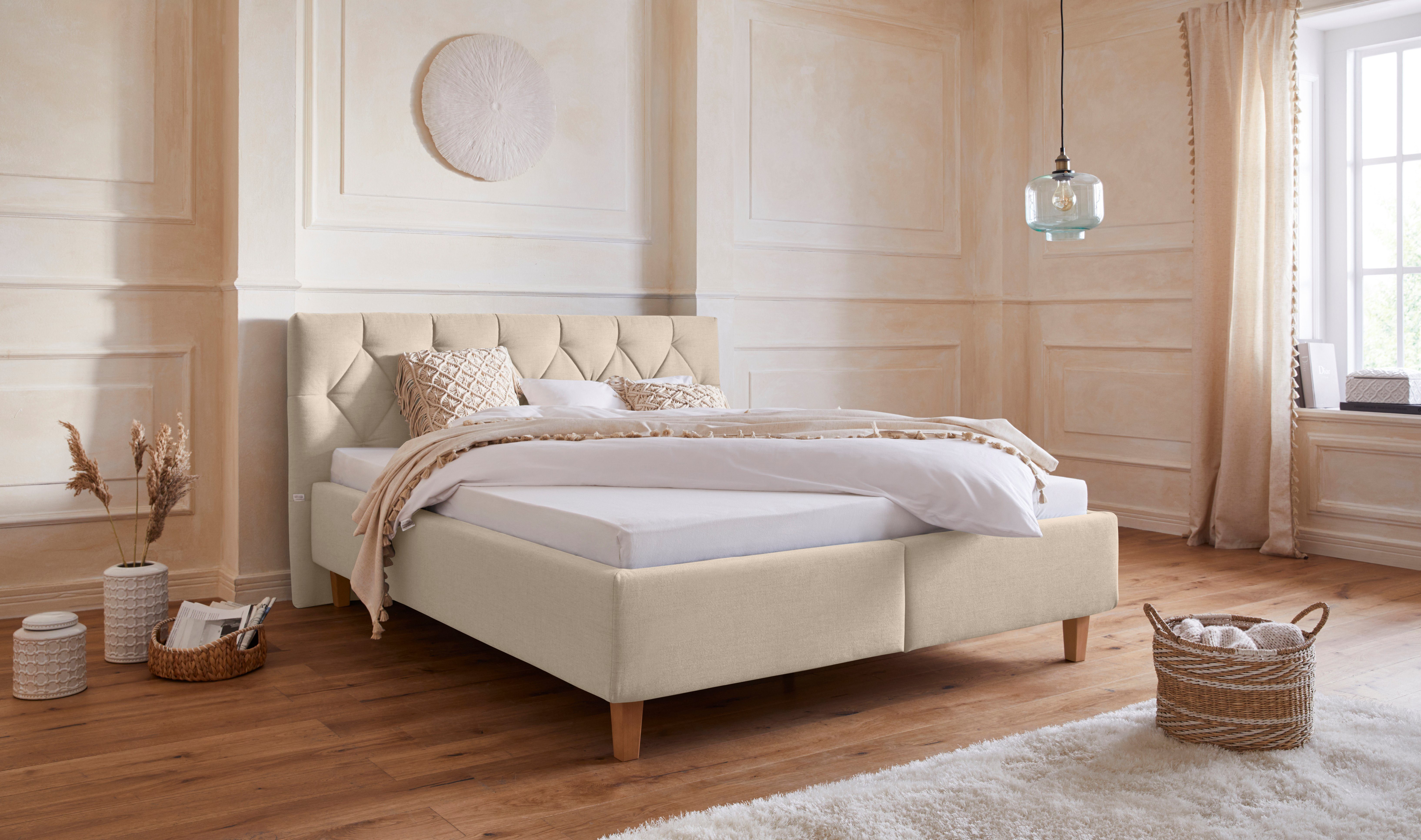 Guido Maria Kretschmer Home&Living Gestoffeerd bed Sunley 100 Kruisstiksel, hoofdbordhoogte 102 cm, zonder of met matras/lattenbodem