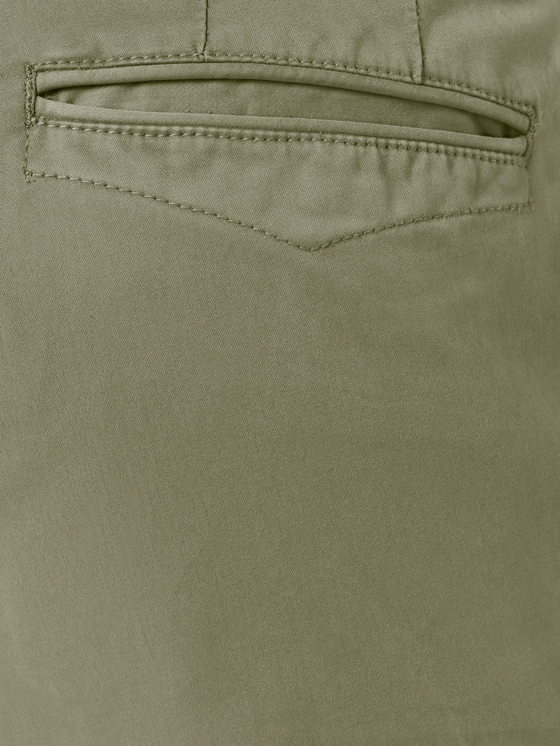 NO EXCESS Chino met garment-dyed finish