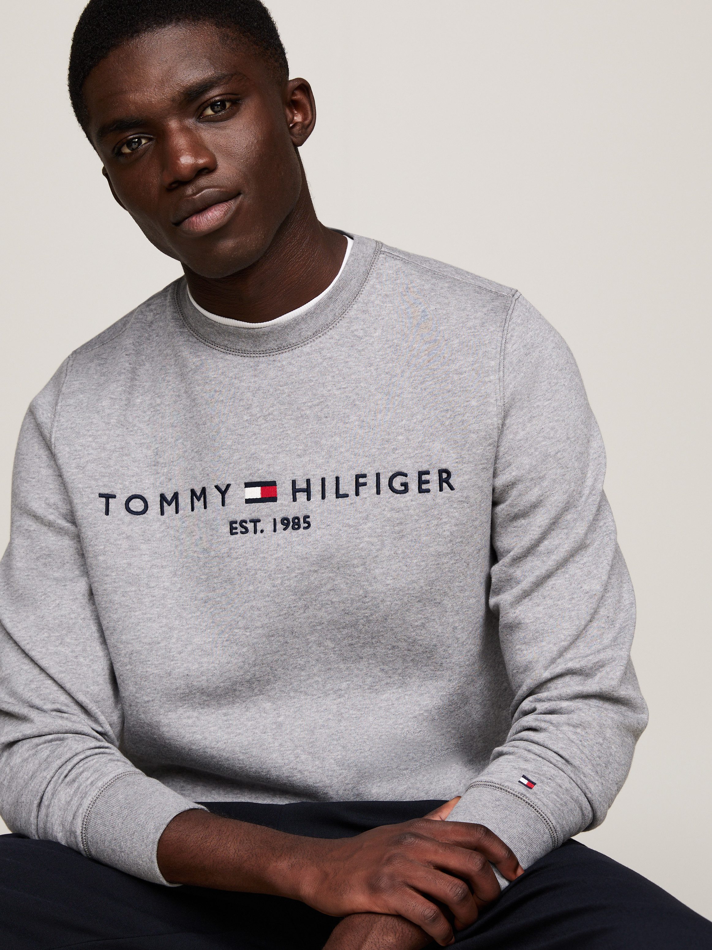 Tommy Hilfiger Sweatshirt TOMMY LOGO SWEATSHIRT met klassieke ronde hals