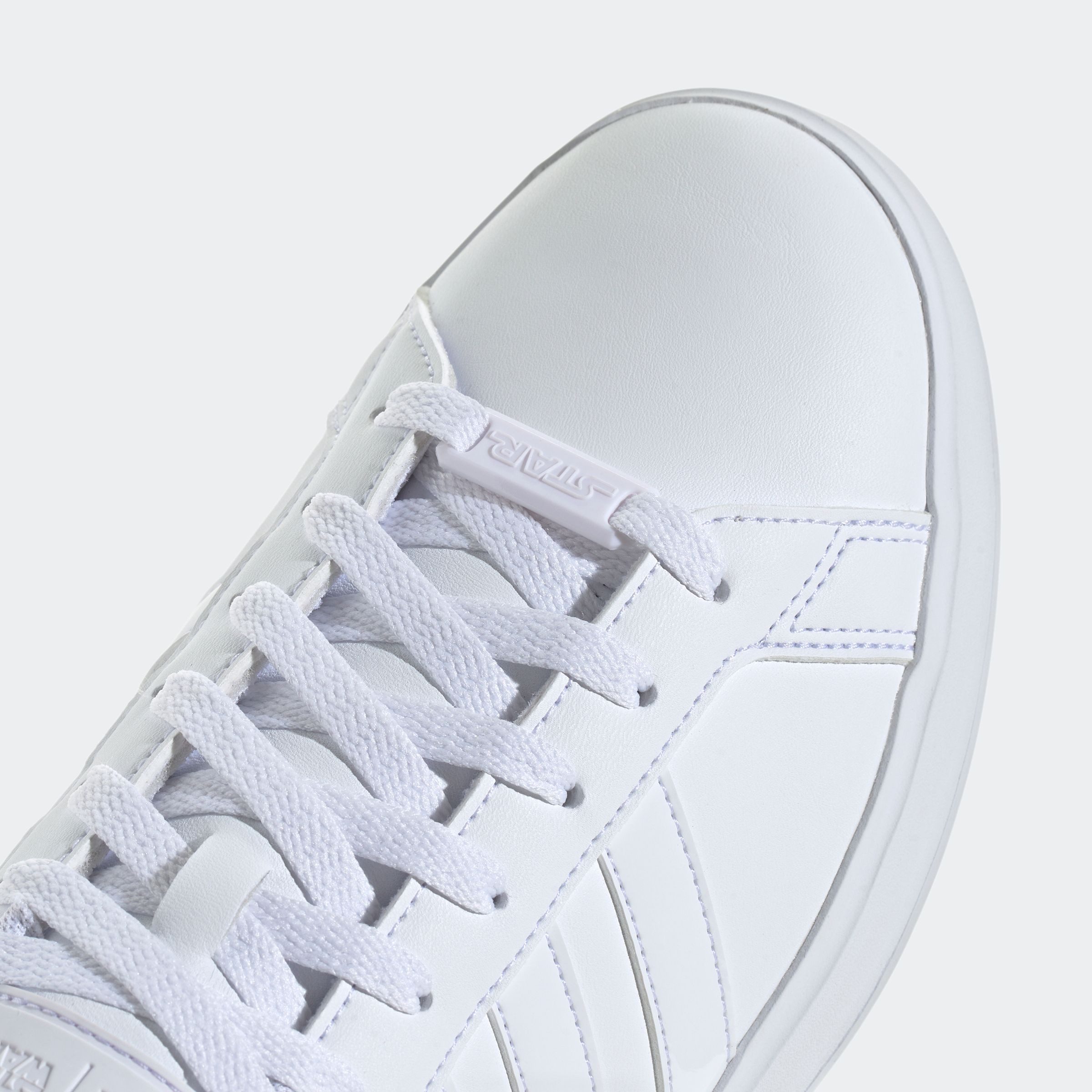 adidas Sportswear Sneakers ADIDAS STAR WARS GRAND COURT SCHOEN Design geïnspireerd op de adidas Superstar