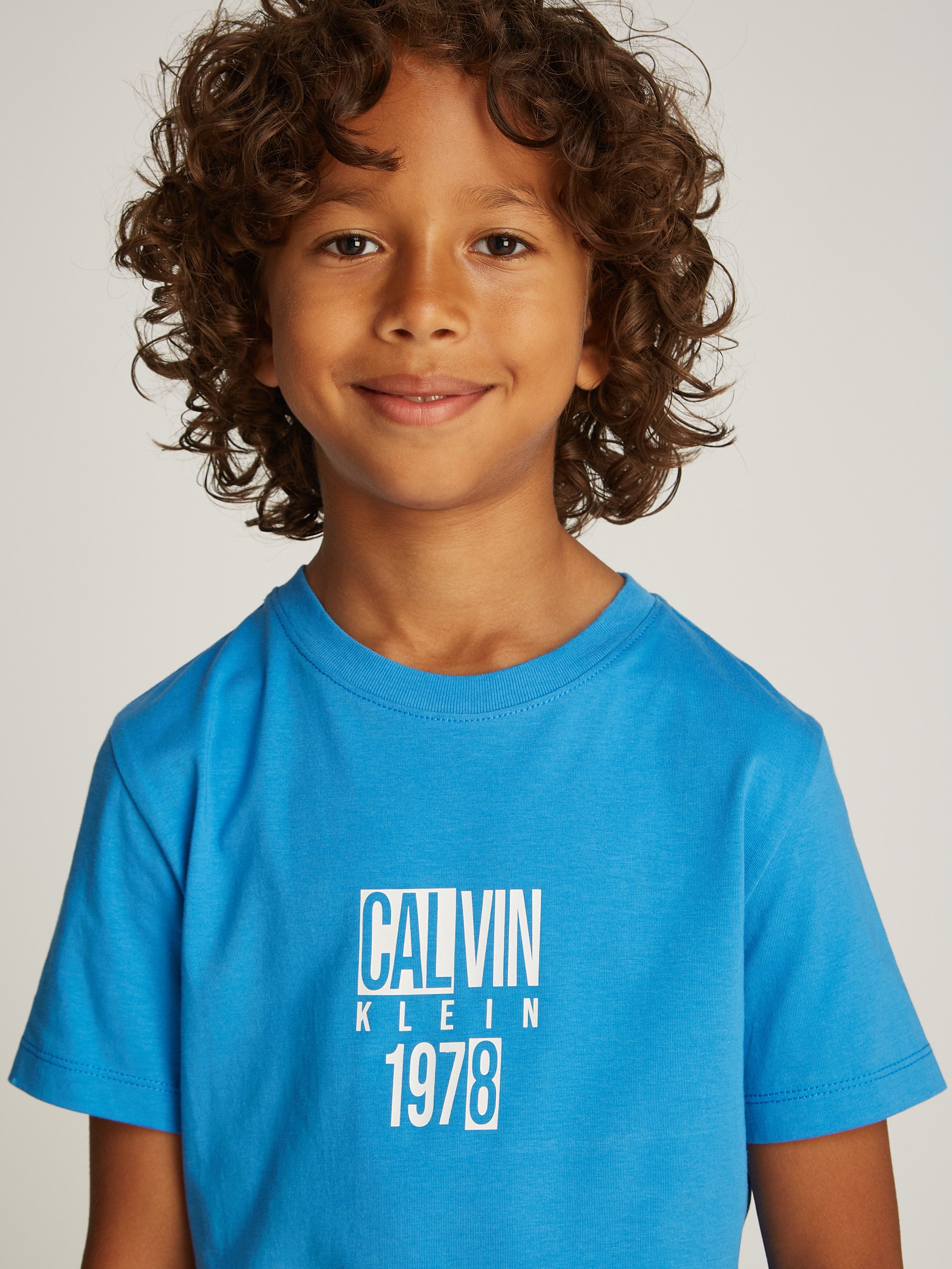 Calvin Klein T-shirt GOOD LEVEL REGULAR SS T-SHIRT jongens t-shirts maat 8 (128) blauw