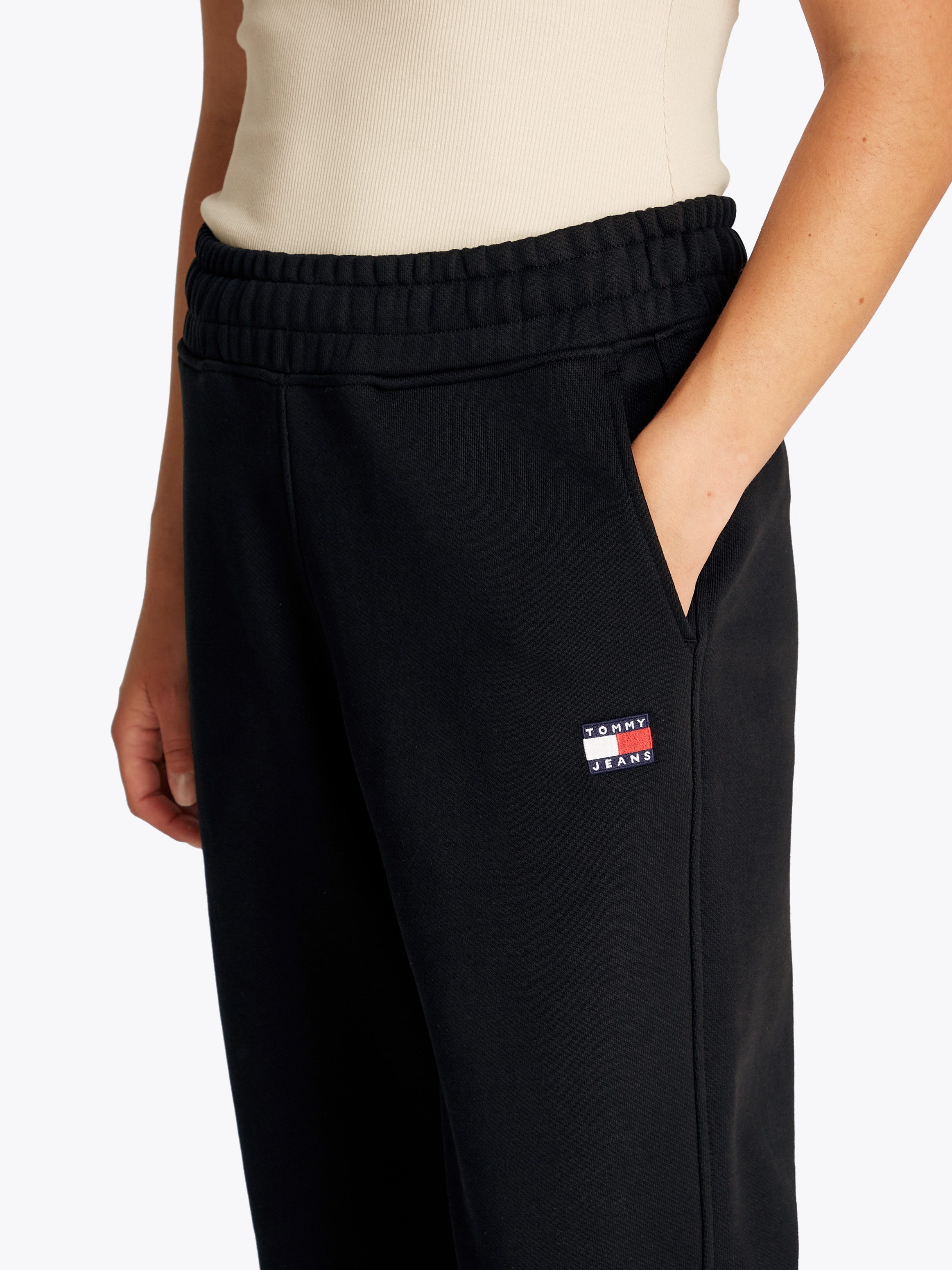 TOMMY JEANS Joggingbroek TJW BADGE JOGGER met geborduurd logo