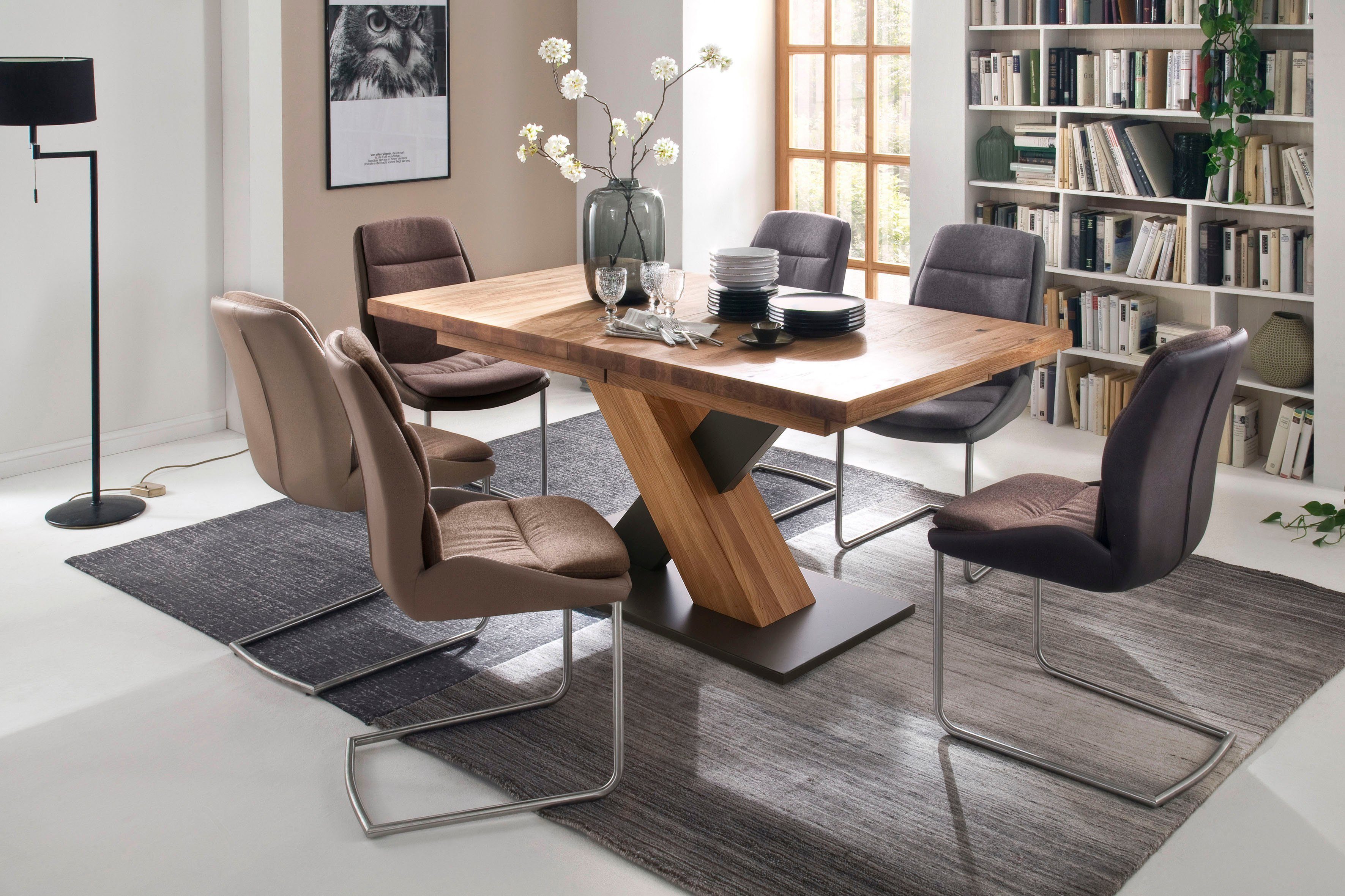 MCA furniture Eettafel Mendoza A Eettafel massief hout met synchroon uittreksysteem