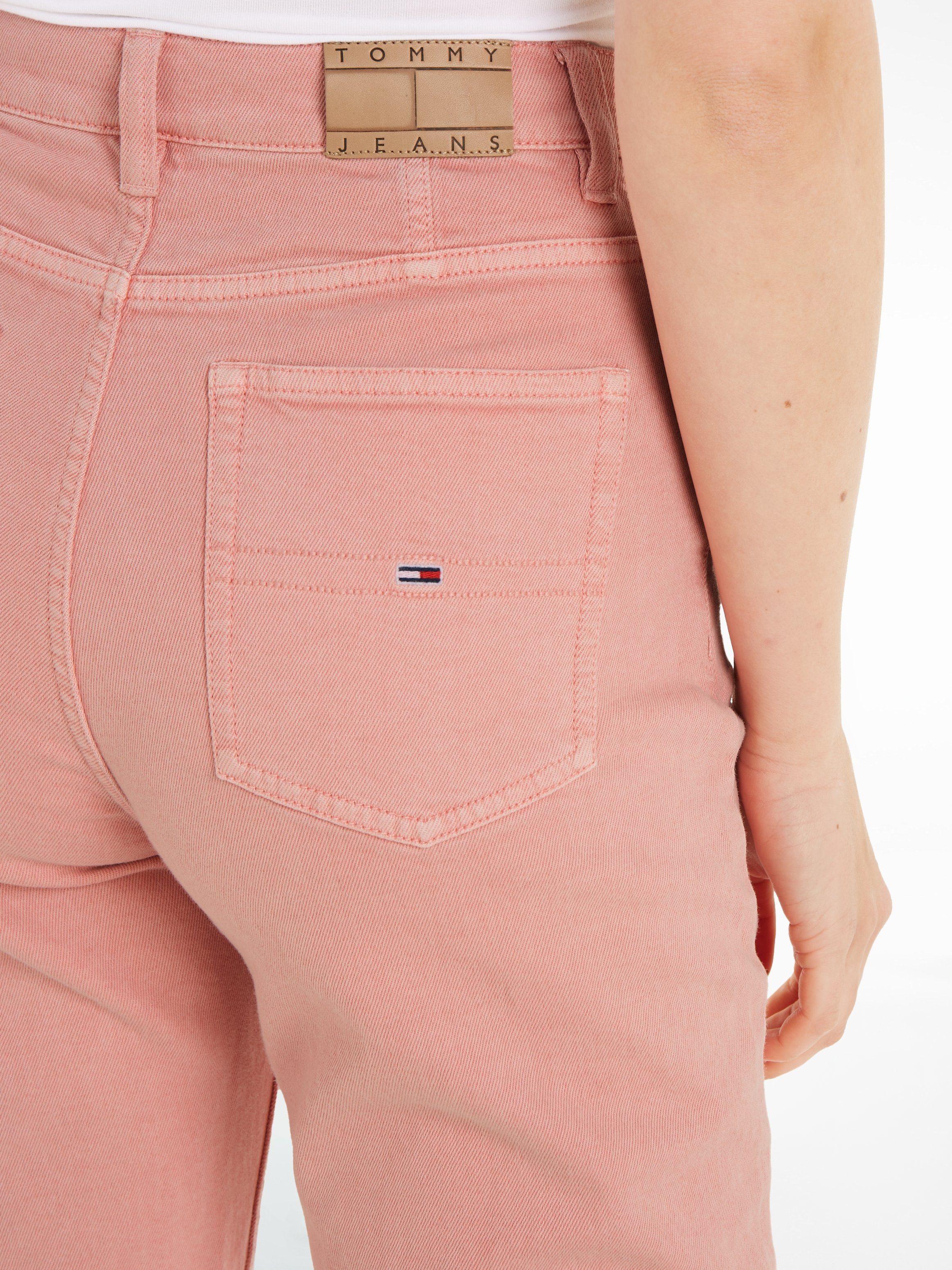 TOMMY JEANS Geweven broek TJW MOM SLIM UH GD met geborduurd logo