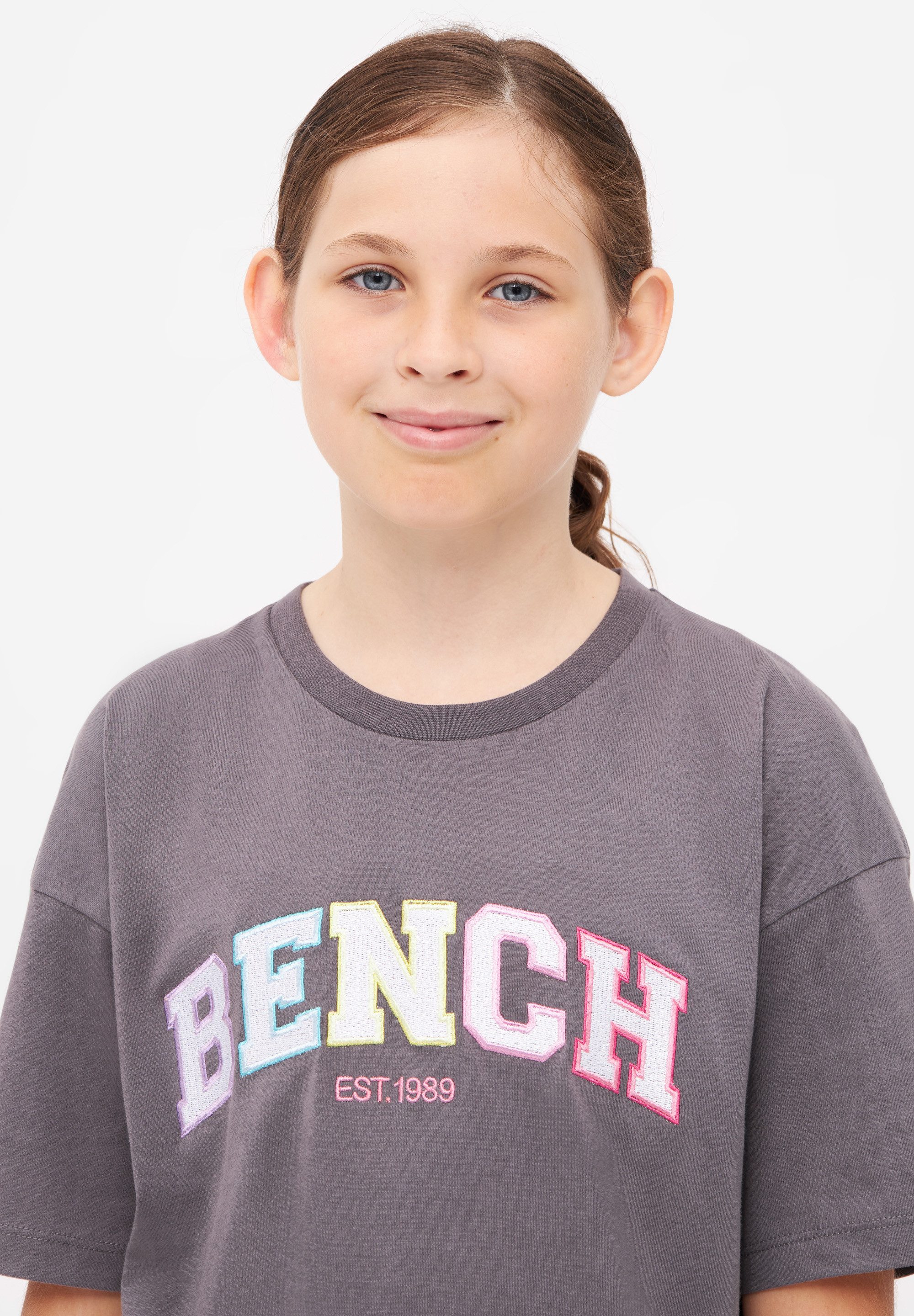 Bench. T-shirt AIDAALE