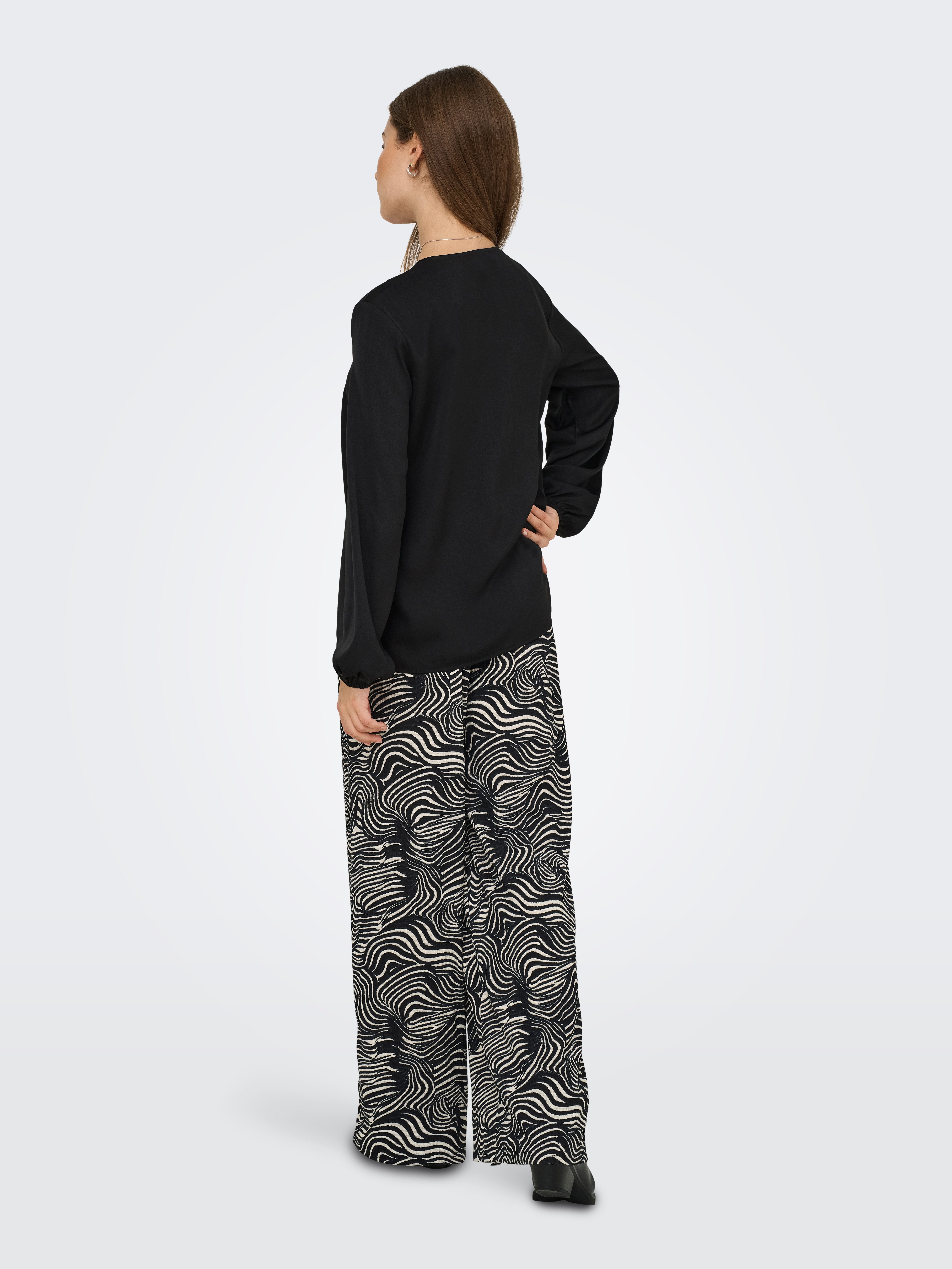 Only Shirt met lange mouwen ONLLUCY LIFE LS V-NECK TOP WVN
