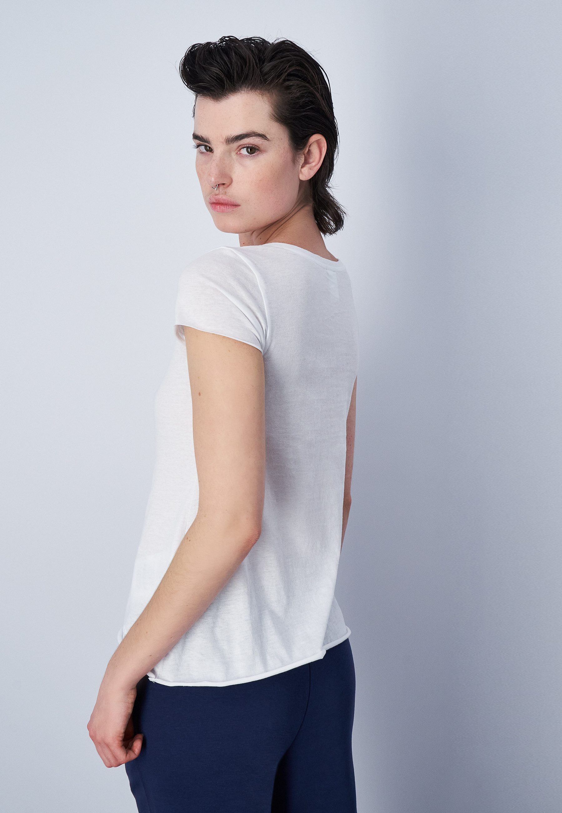 Champion T-shirt Minimal Resort Flared V-Neck T-Shirt