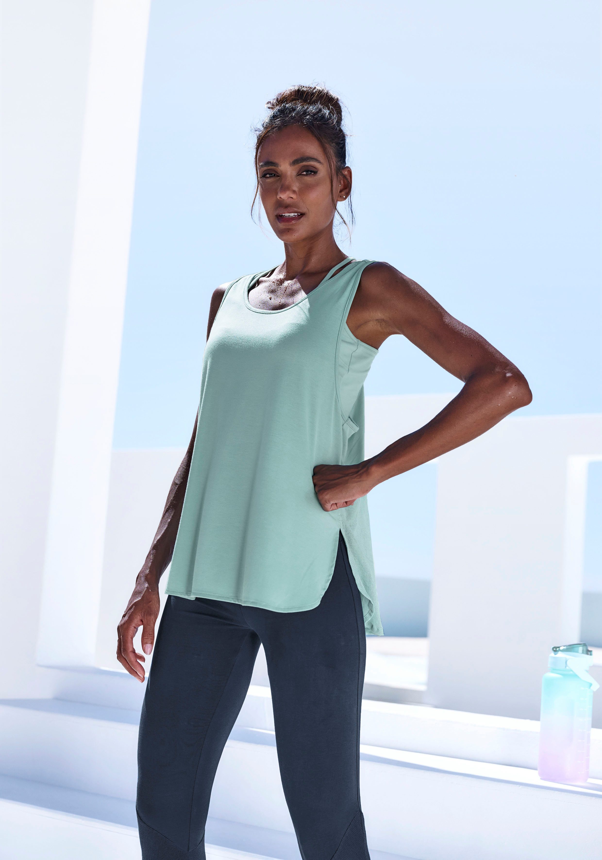 Active by Lascana Tanktop Sporttop met mesh inzet en racerback