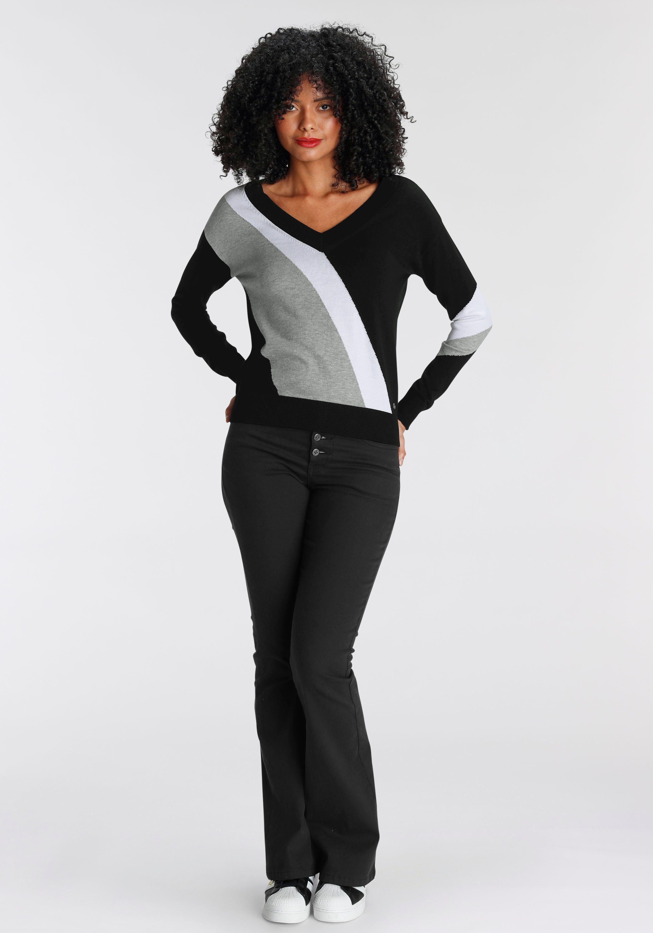 AJC Gestreepte trui met trendy diagonale colorblocking