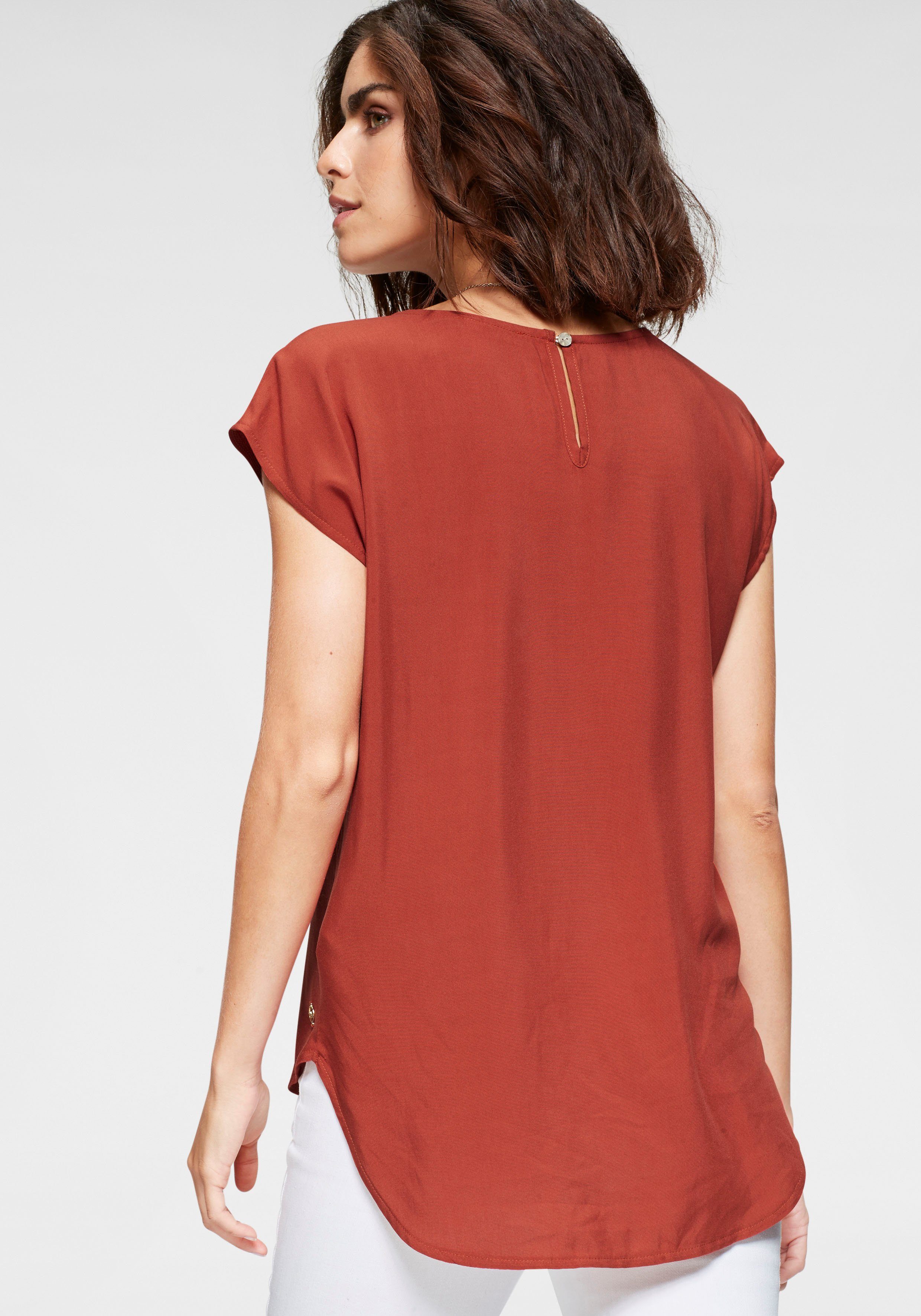 Tamaris Shirtblouse met een afgeronde zoom