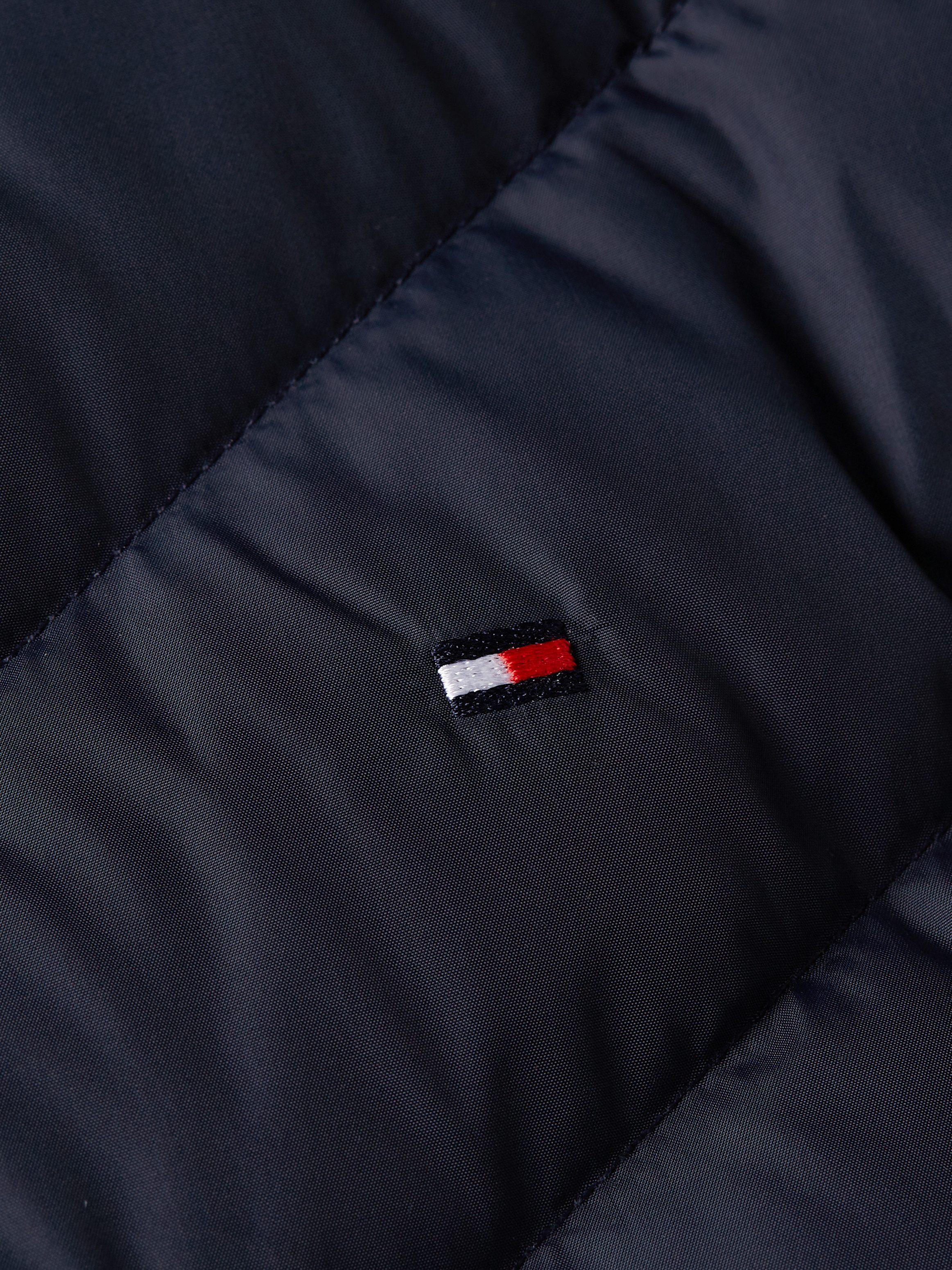 Tommy Hilfiger Gewatteerde jas CHEVRON MW PADDED JACKET met gemiddelde vulling en tommy hilfiger merklabel