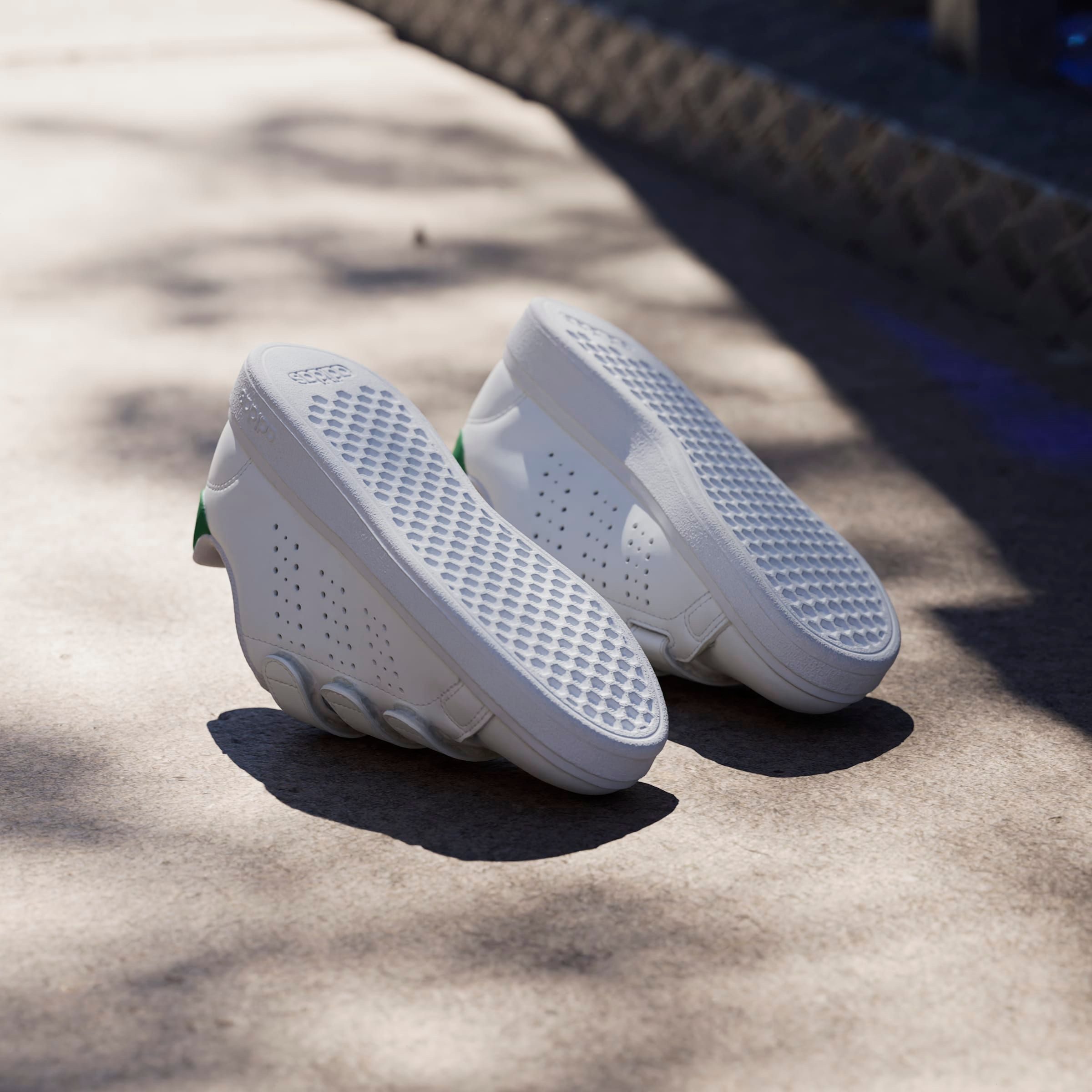 adidas Sportswear Klittenbandschoenen Ontwerp in de sporen van de adidas Stan Smith