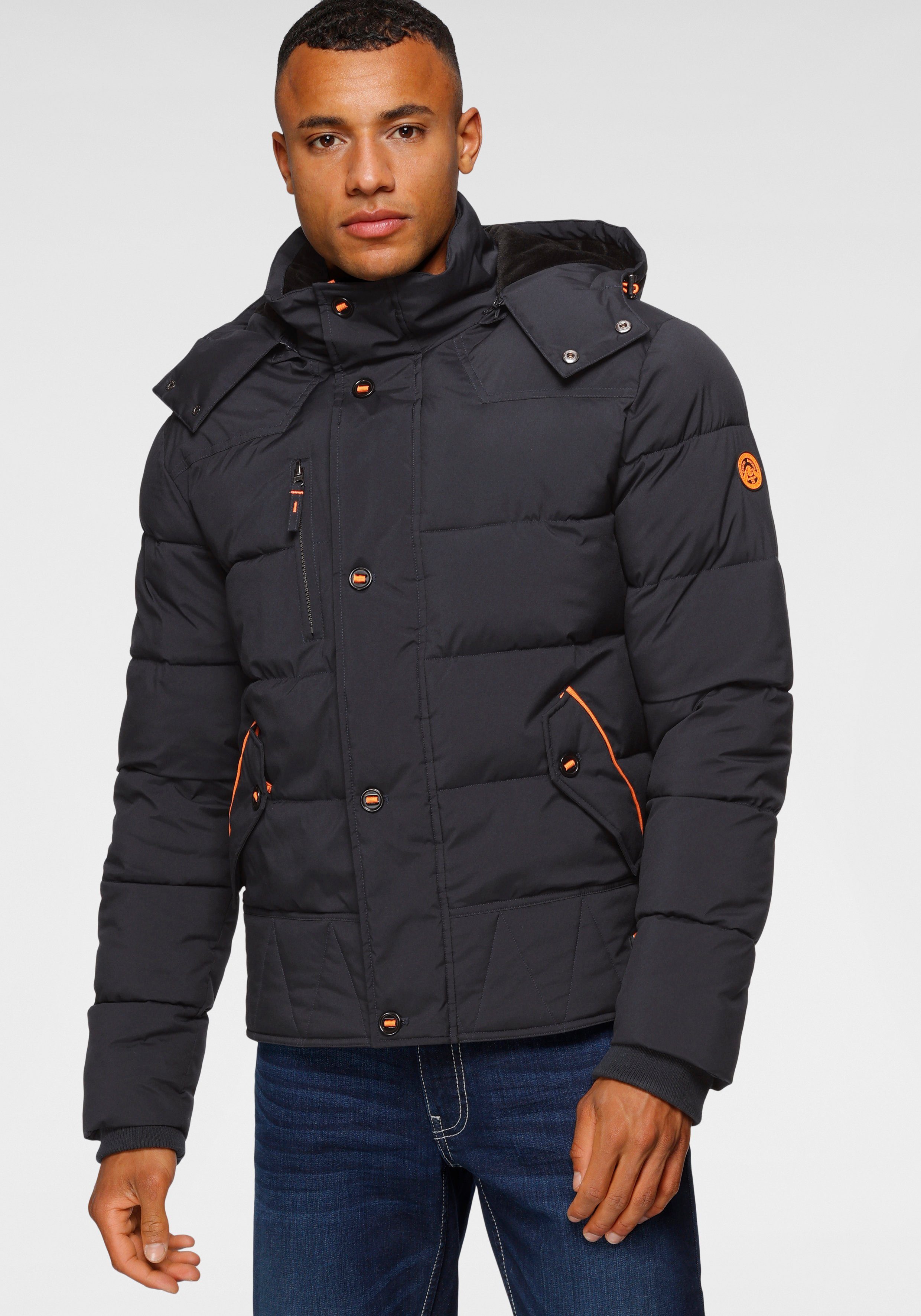 Bruno Banani Gewatteerde jas voor overgangsweer, waterafstotend, getailleerde snit