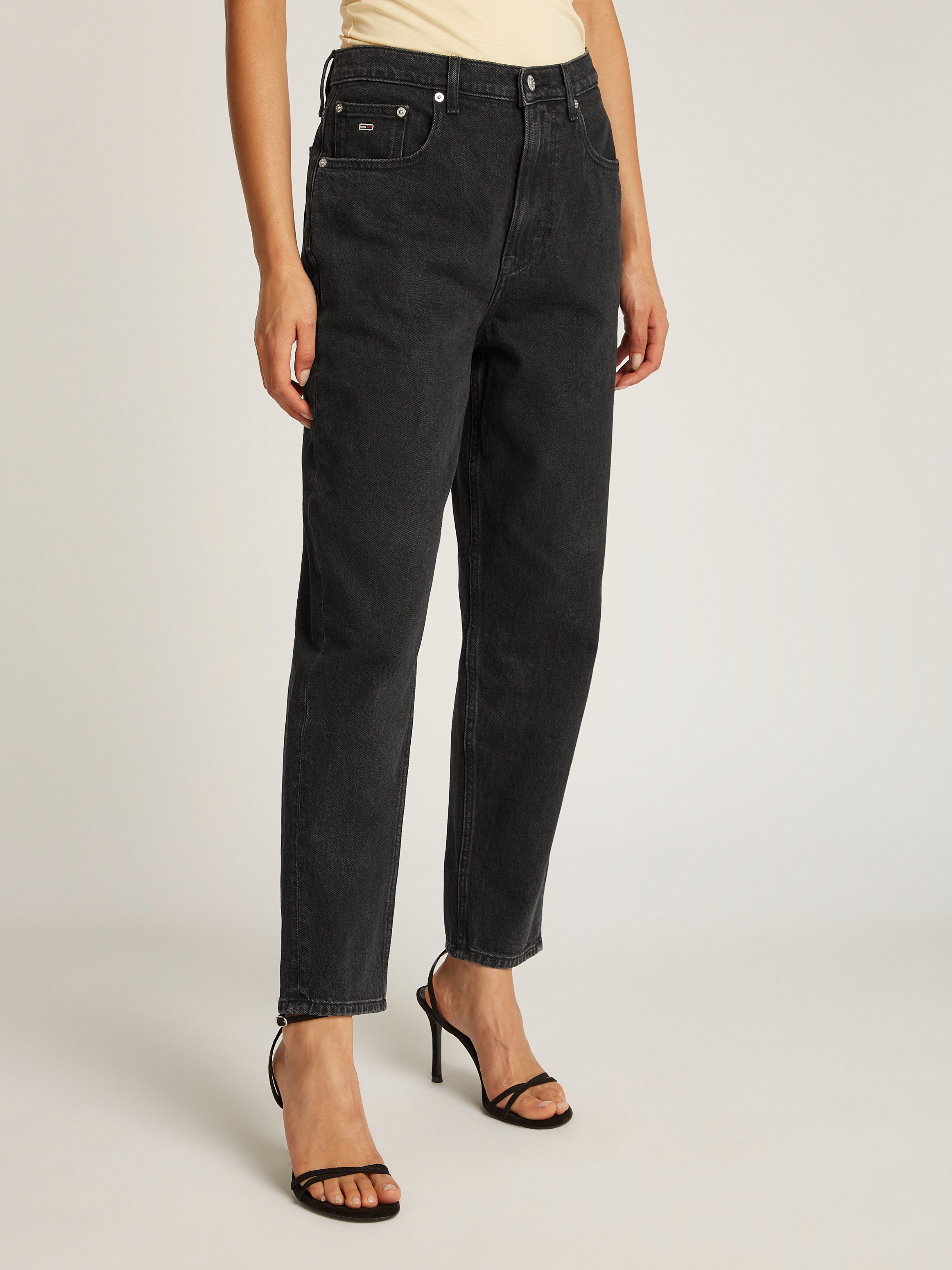 TOMMY JEANS Mom jeans High waist - Mom-Jeans Tapered met logo-borduurwerk, in enkelvrije lengte dames mom jeans maat 30 zwart