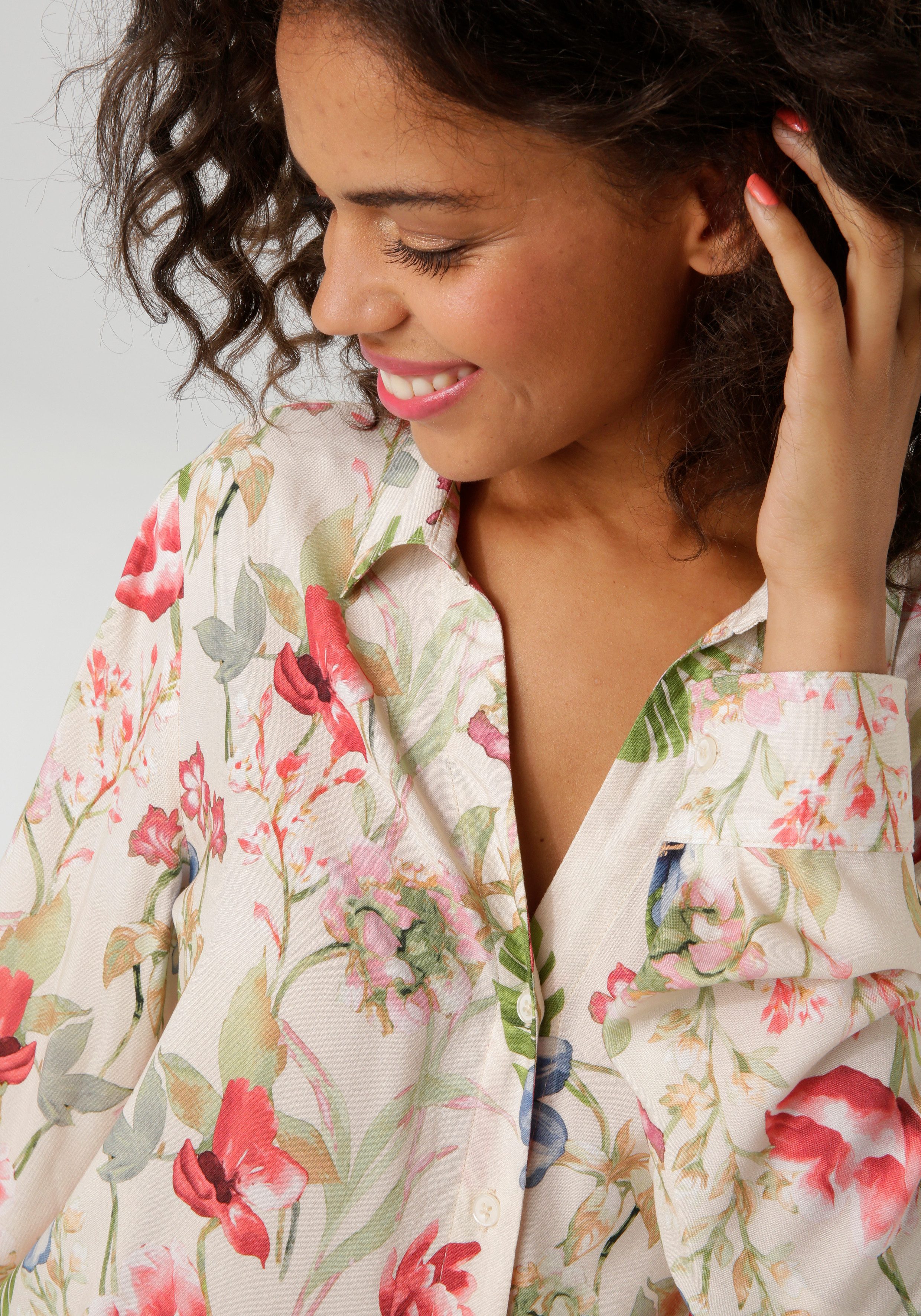 Aniston CASUAL Overhemdblouse met kleurharmonische, kunstzinnige bloemenprint - nieuwe collectie