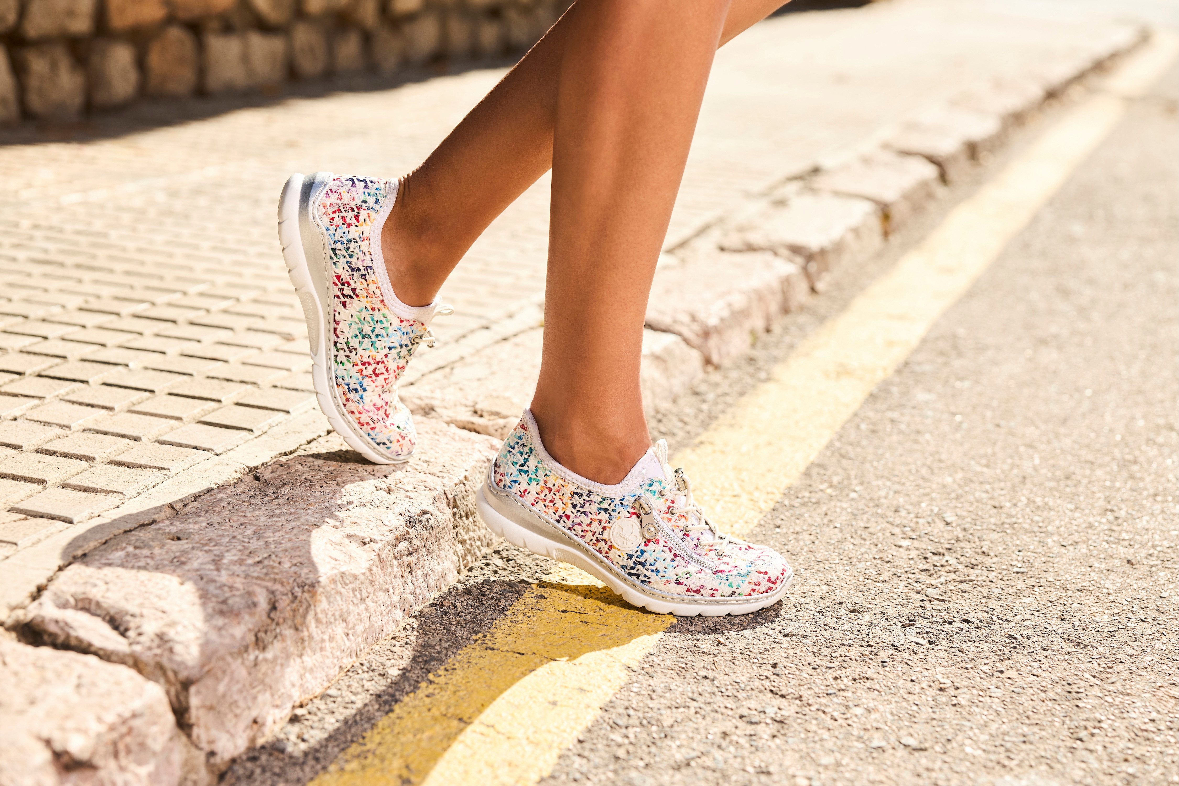 Rieker Slip-on sneakers , instapschoen, vrijetijdssneaker, lage schoen met memosoft-inrichting