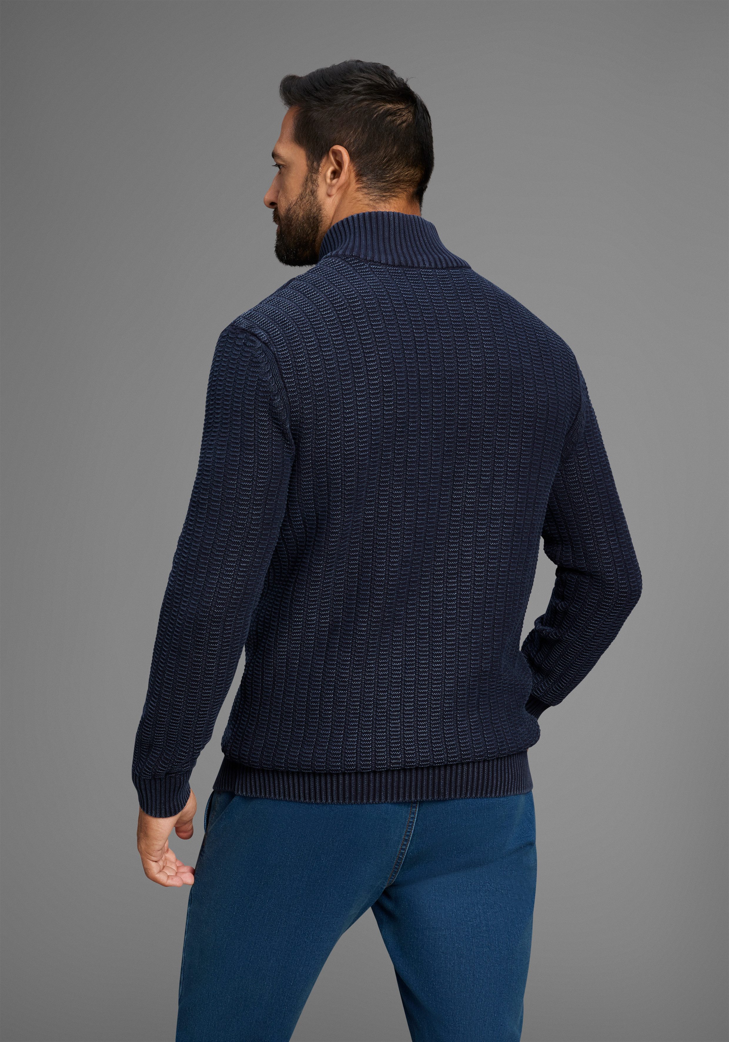 Man's World Schipperstrui Tot maat 5 XL met badge op de mouw
