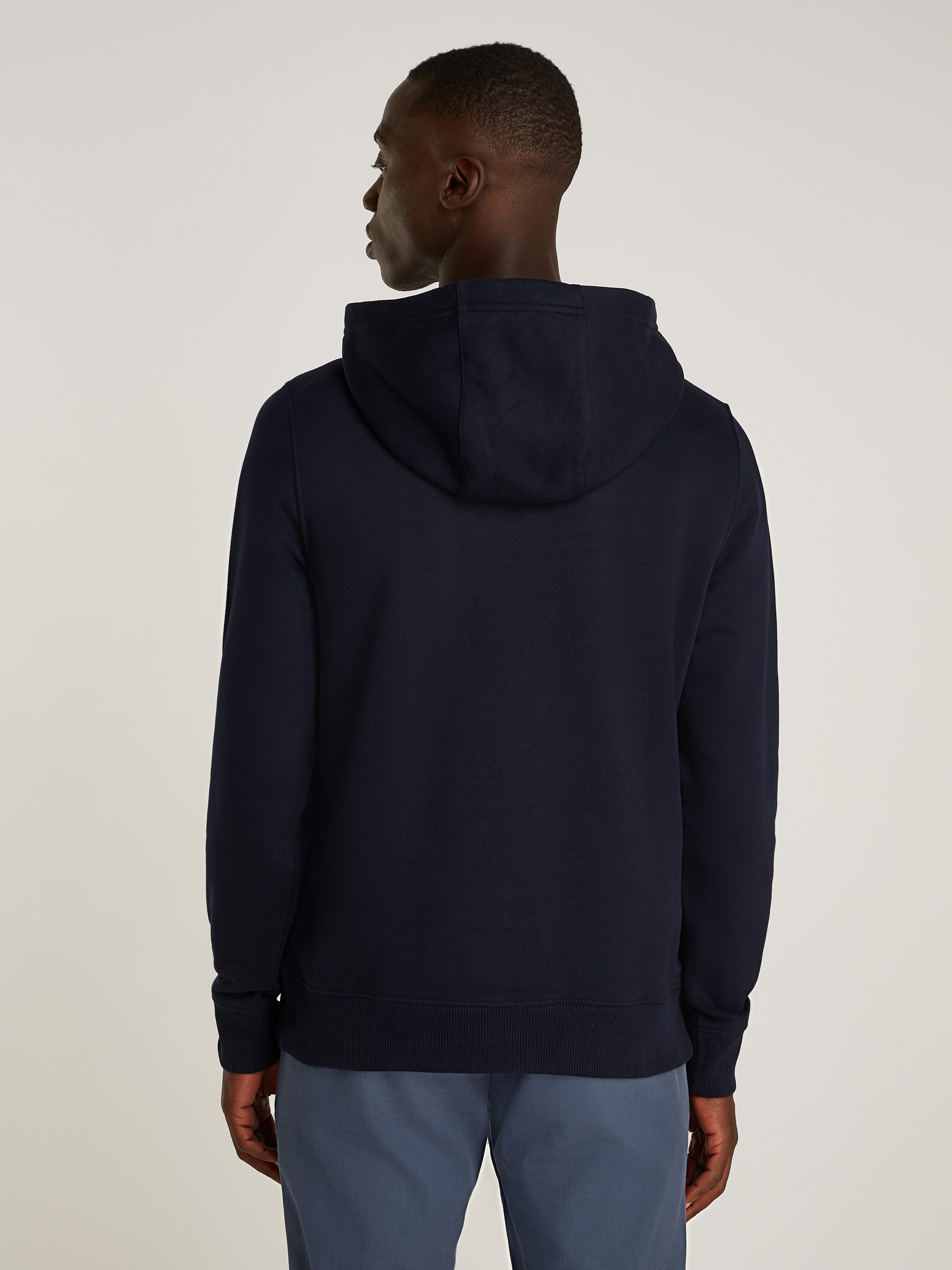 Tommy Hilfiger Hoodie HILFIGER CHEST INSERT HOODY met capuchon, kangoeroezak, logo-inscriptie